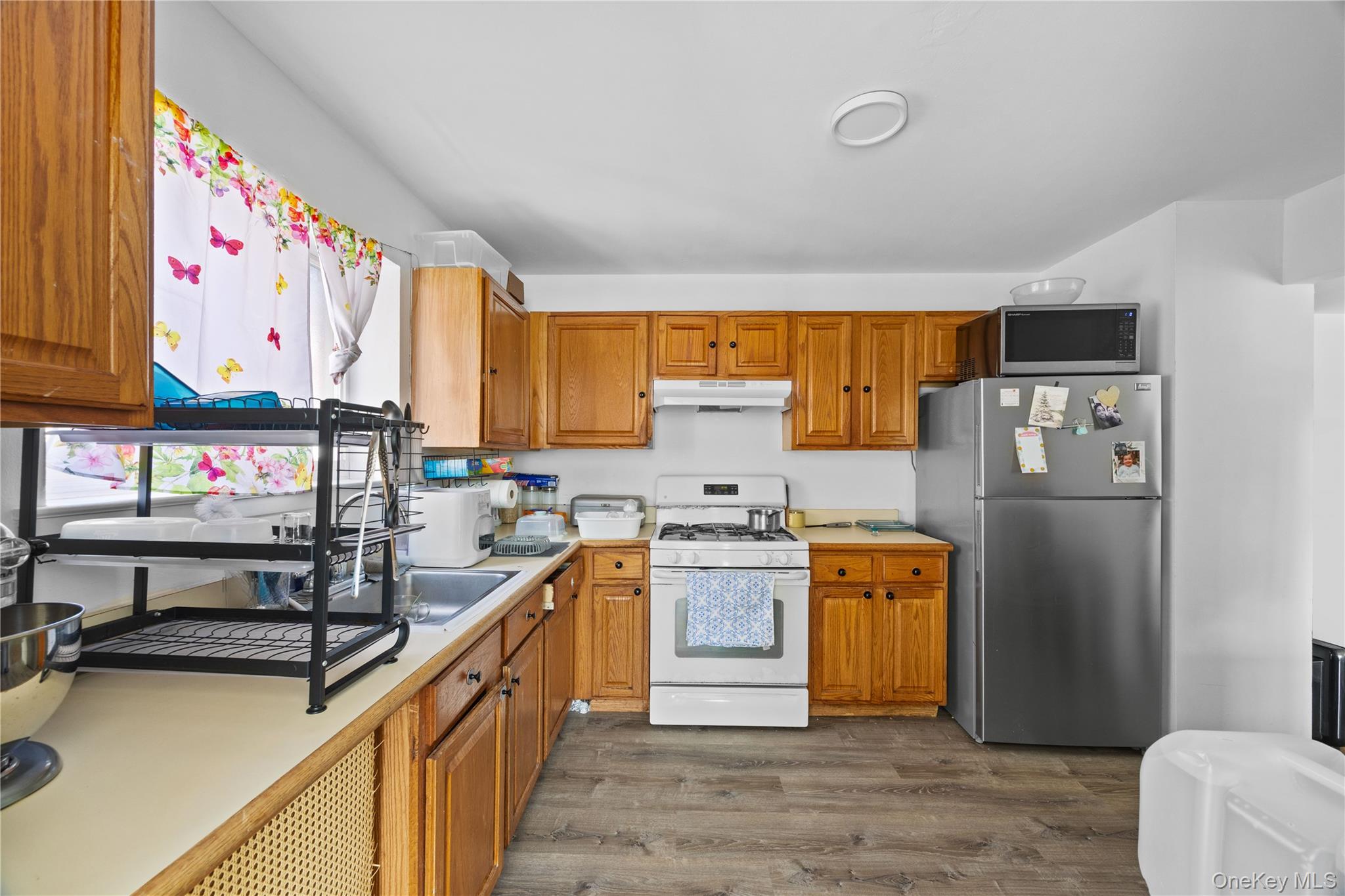 #18 photo, 1955 Burke Avenue, Bronx , NY 10469