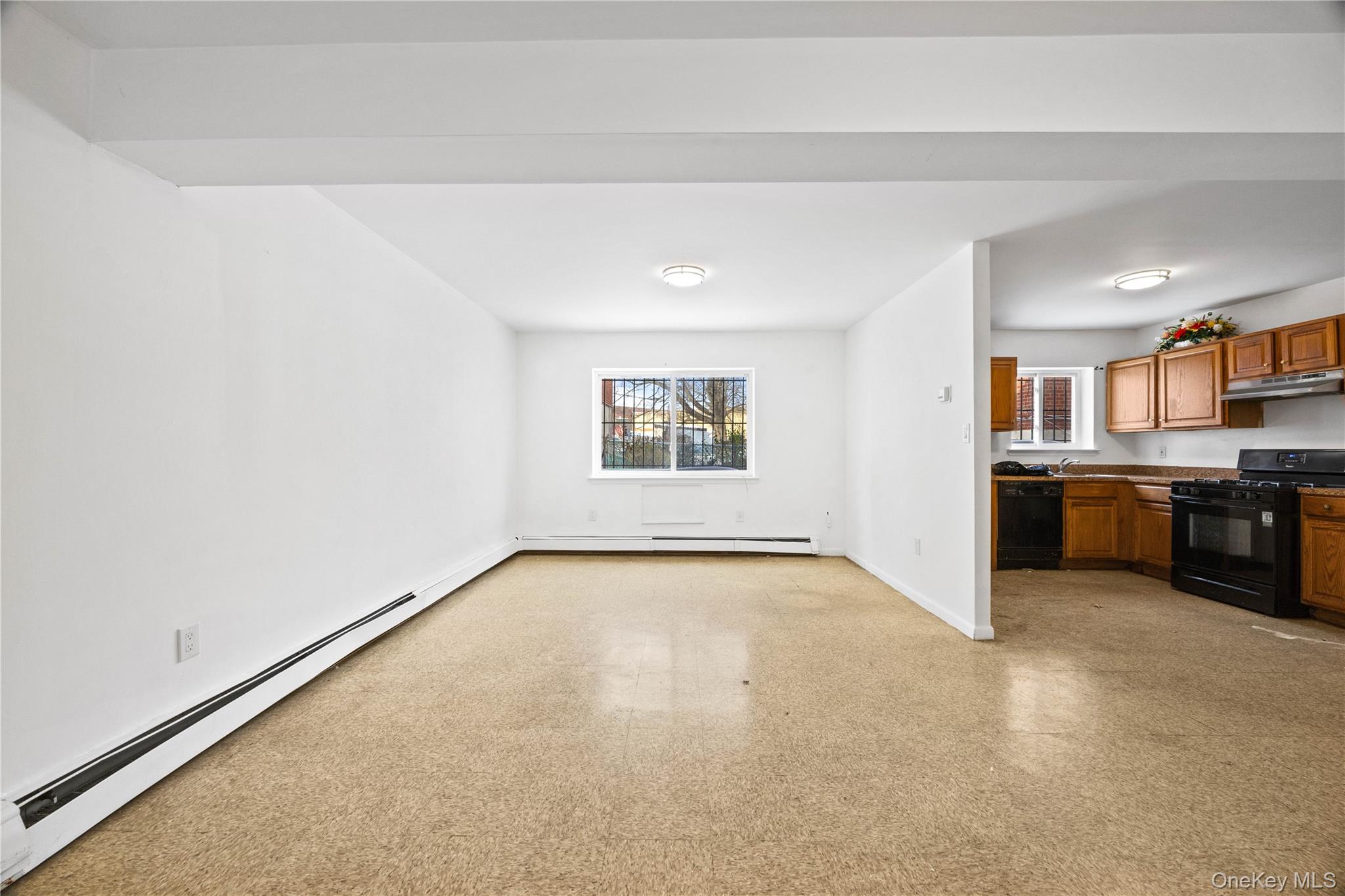 #8 photo, 1955 Burke Avenue, Bronx , NY 10469