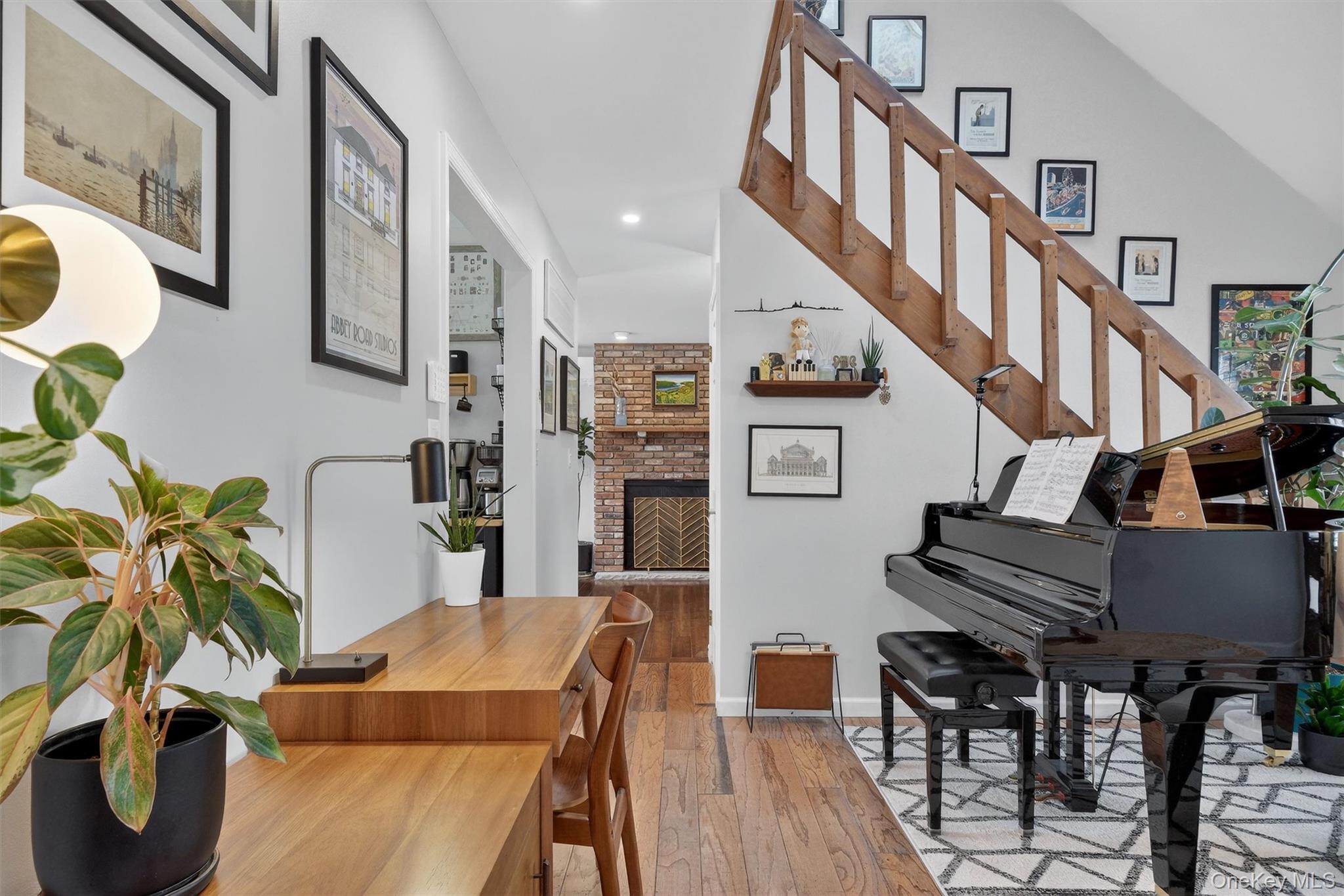 #6 photo, 5 Larch Court, Poughkeepsie , NY 12603