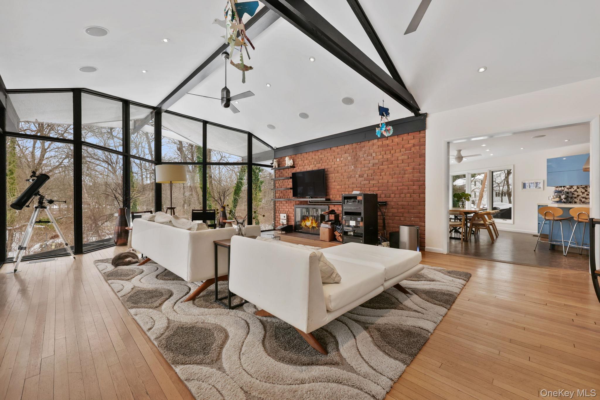 #6 photo, 10 Lincoln Road, Scarsdale , NY 10583