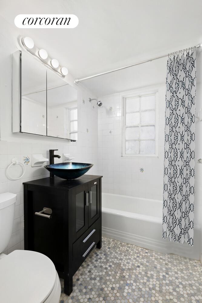 #7 photo, 321 E 48TH Street, 曼哈顿 Turtle Bay , NY 10017