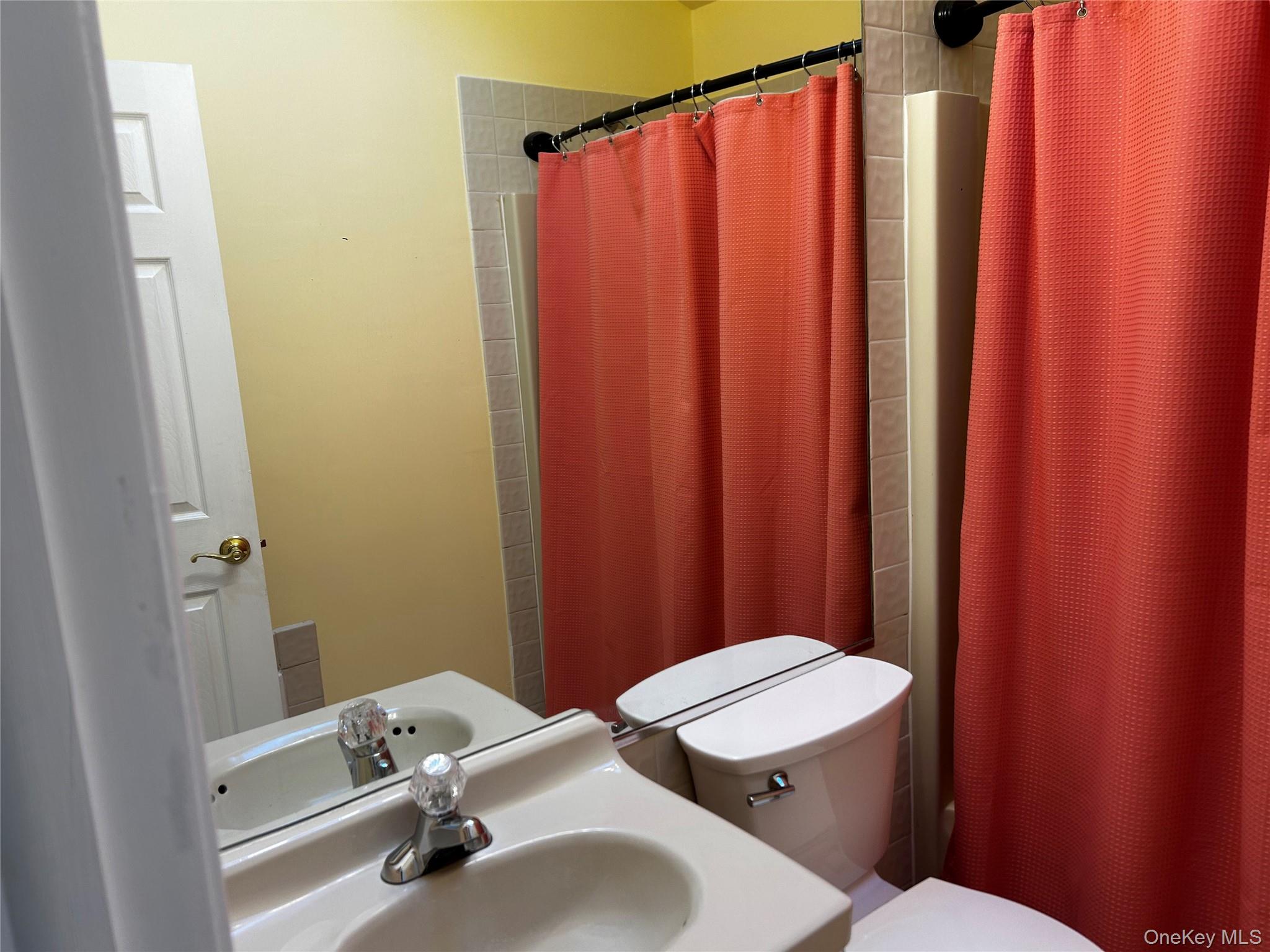 #9 photo, 8 Hickory Road, Port Washington , NY 11050