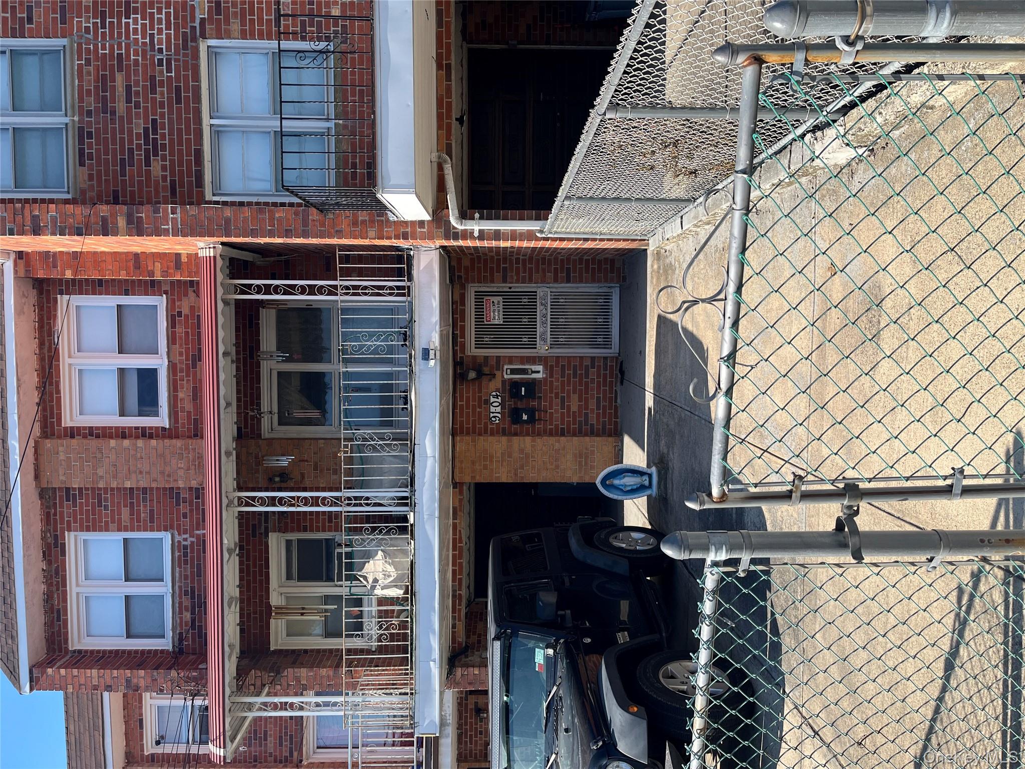 #1 photo, 91-04 75th Street, קווינס Woodhaven , NY 11421