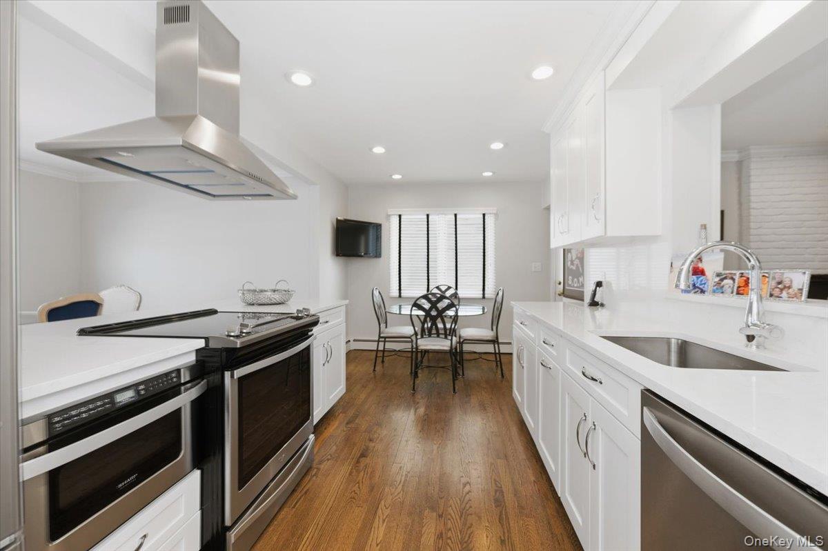 #12 photo, 974 Mildred Drive, नासाउ काउंटी Baldwin , NY 11510