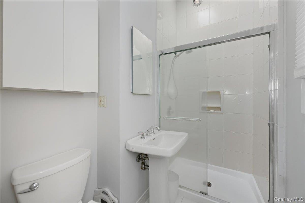 #20 photo, 974 Mildred Drive, नासाउ काउंटी Baldwin , NY 11510