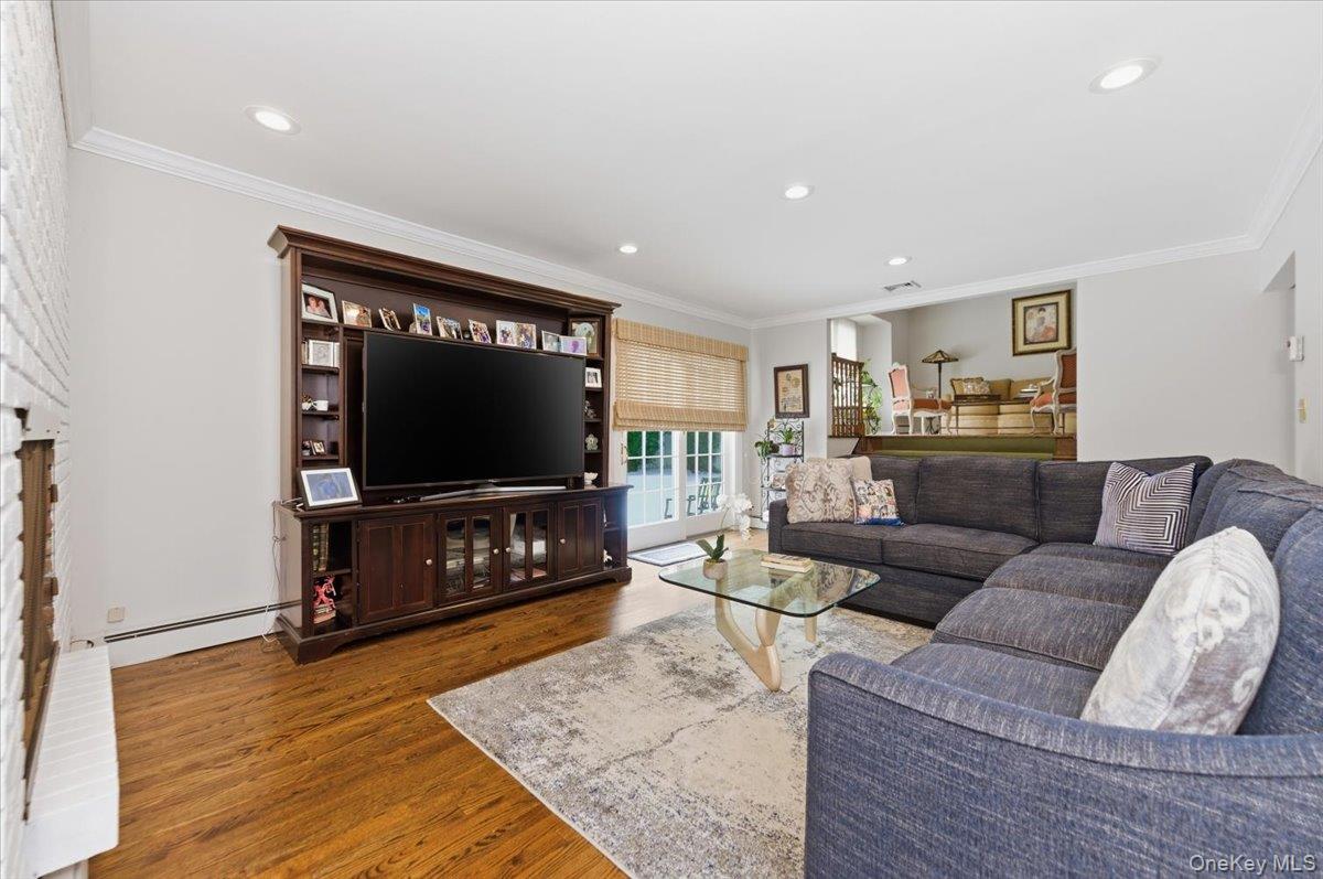 #7 photo, 974 Mildred Drive, नासाउ काउंटी Baldwin , NY 11510