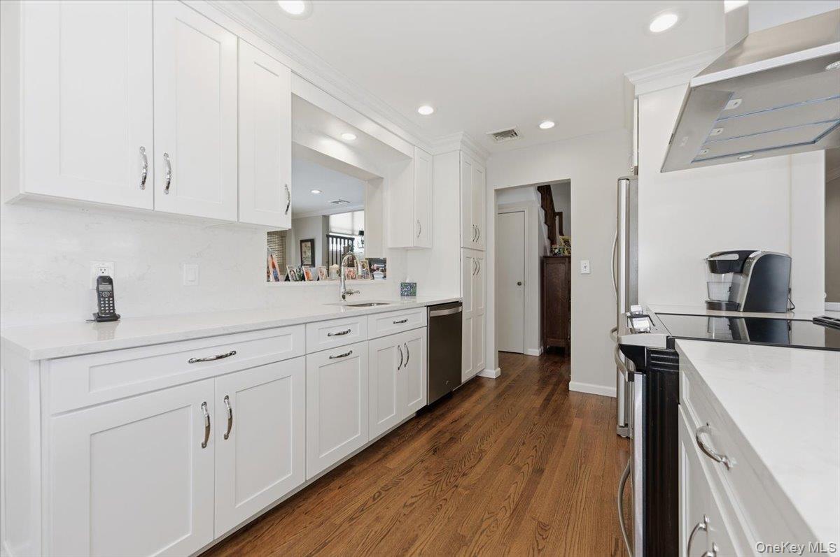 #9 photo, 974 Mildred Drive, नासाउ काउंटी Baldwin , NY 11510