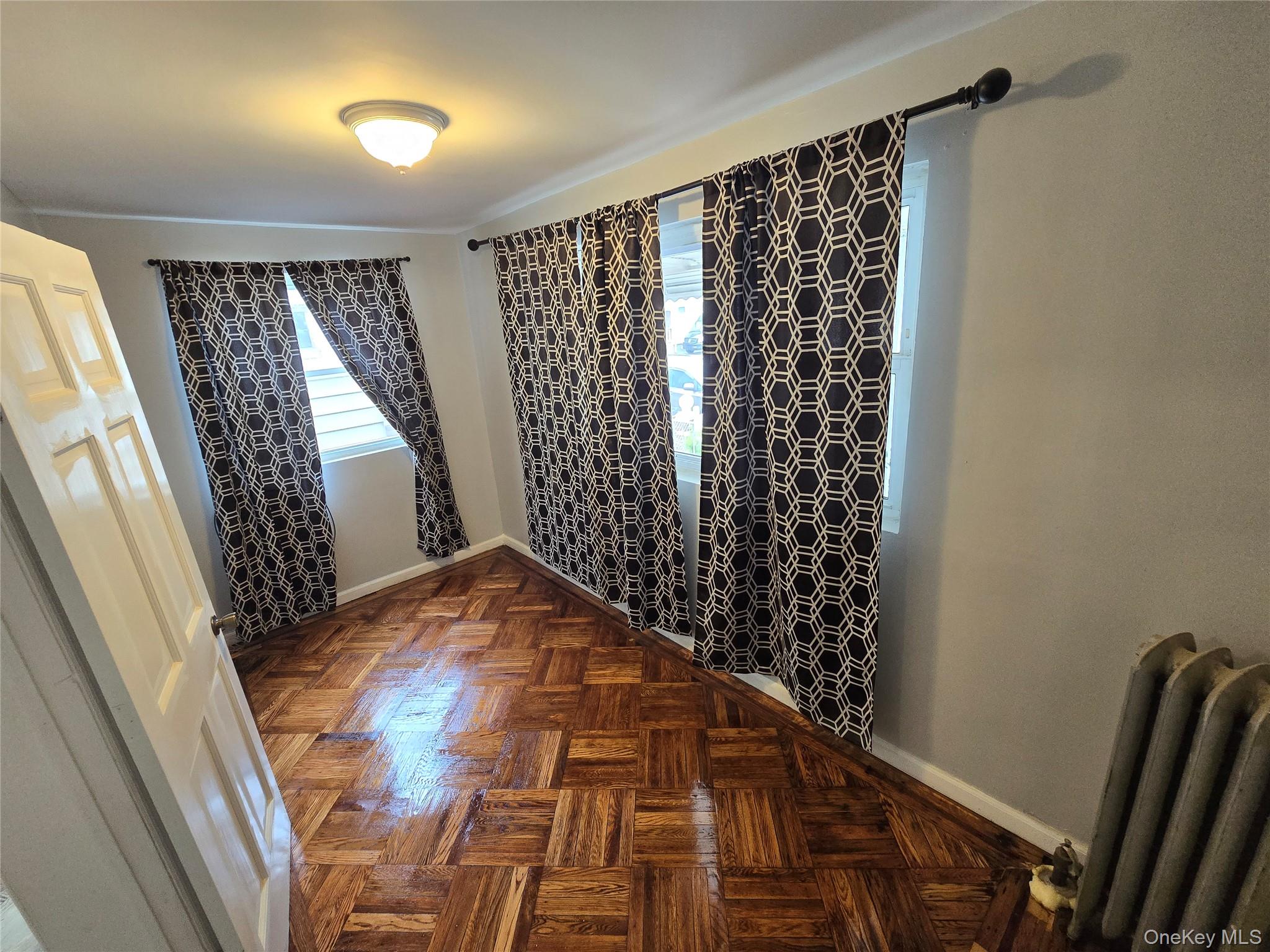 #6 photo, 115-29 198th Street, קווינס Saint Albans , NY 11412