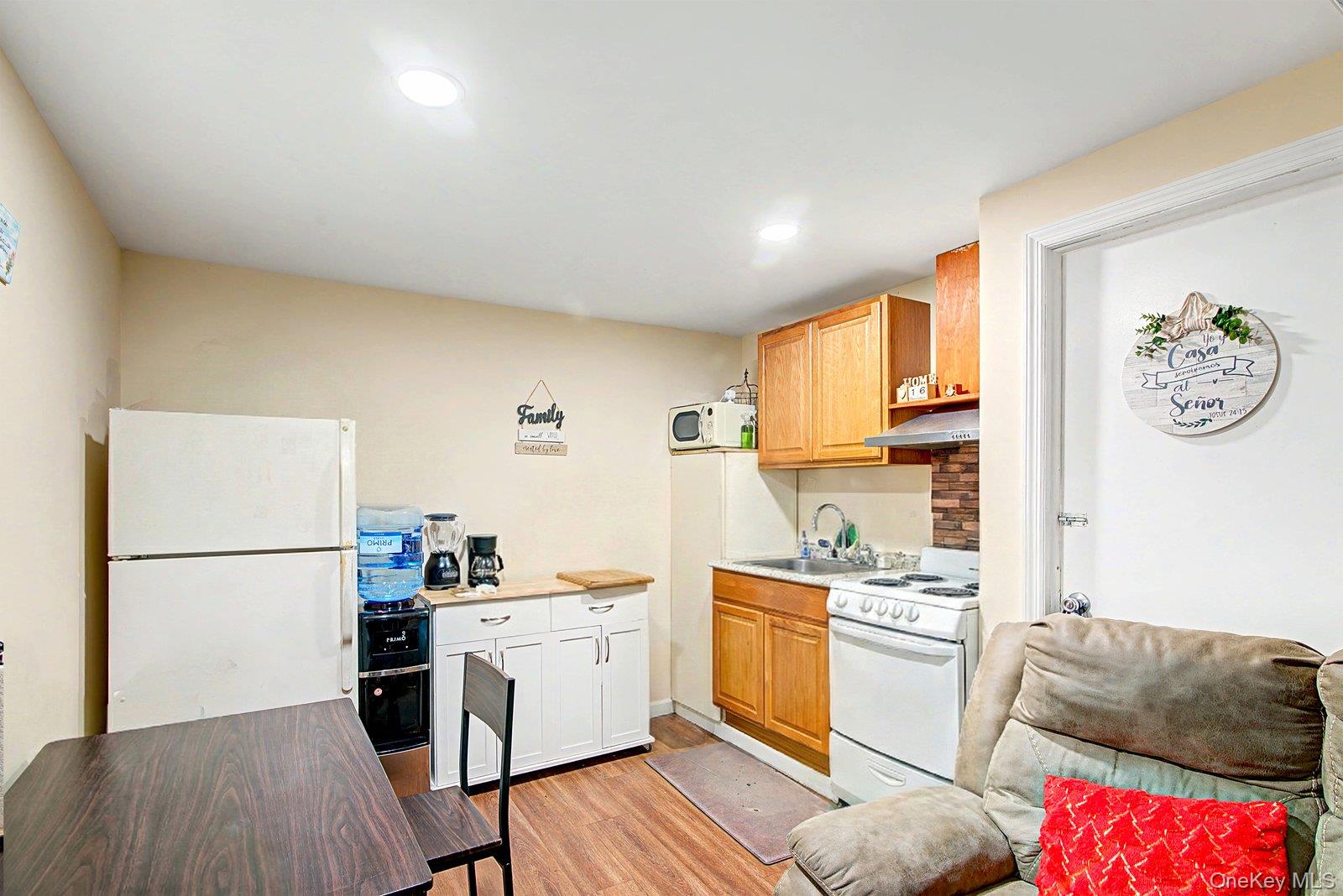 #15 photo, 23 Frank Street, Brentwood , NY 11717