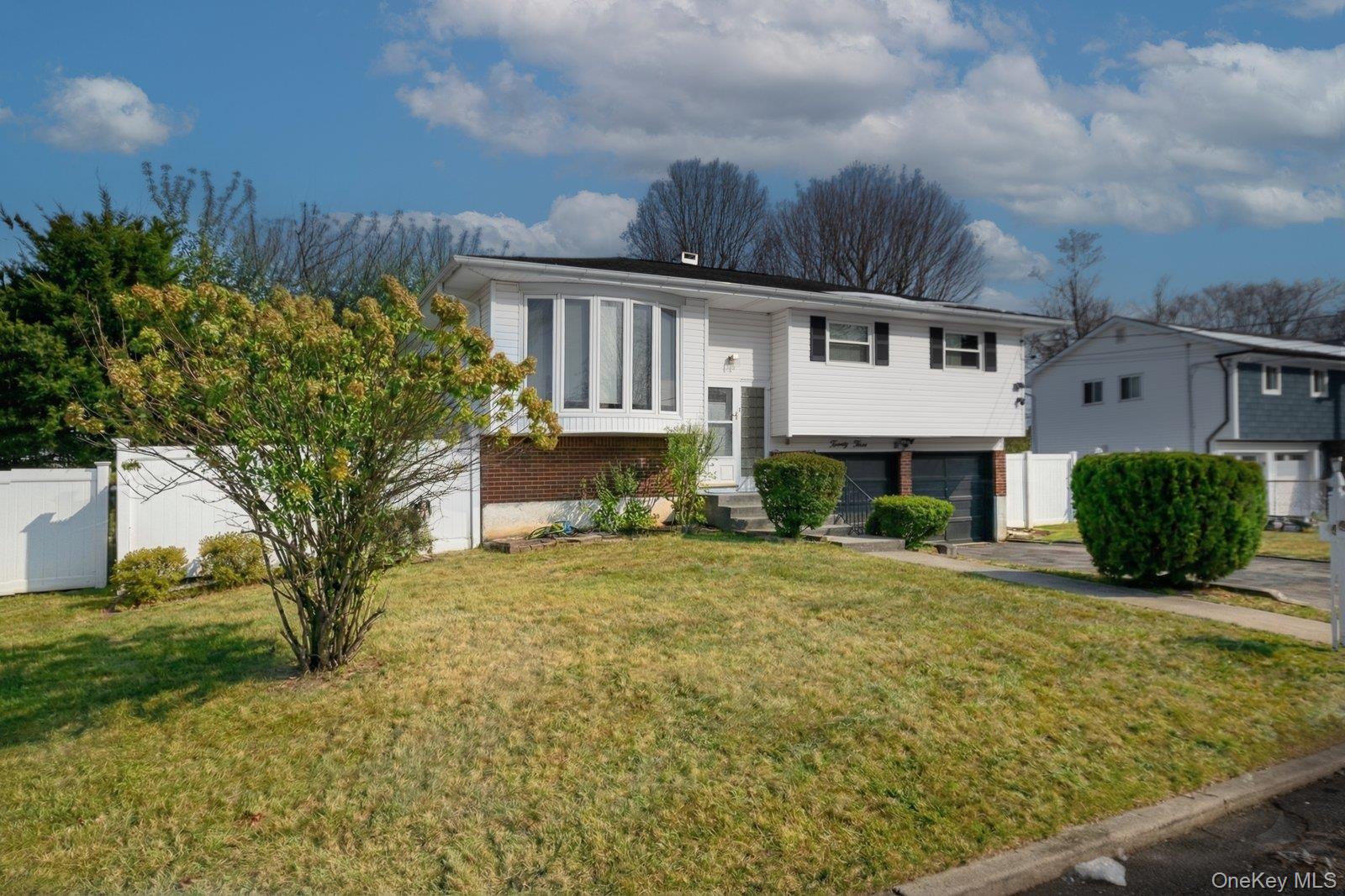 #3 photo, 23 Frank Street, Brentwood , NY 11717