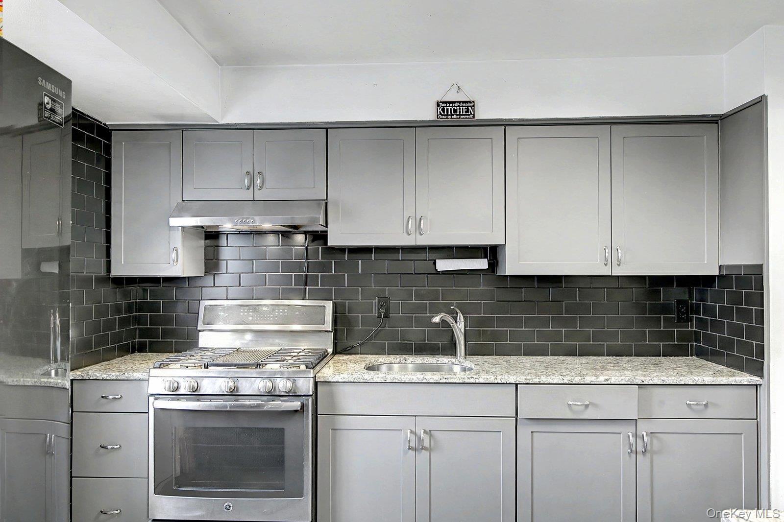 #8 photo, 23 Frank Street, Brentwood , NY 11717