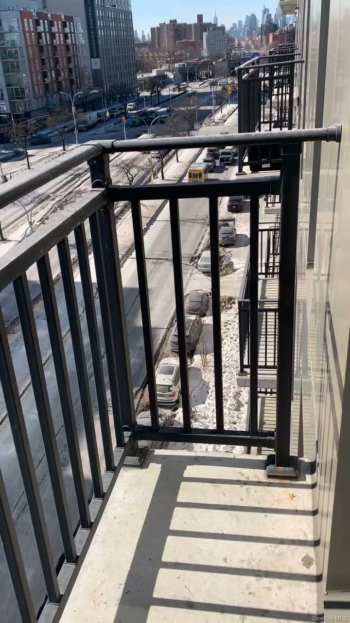 #1 photo, 7040 45th ave, कुईंस Woodside , NY 11377