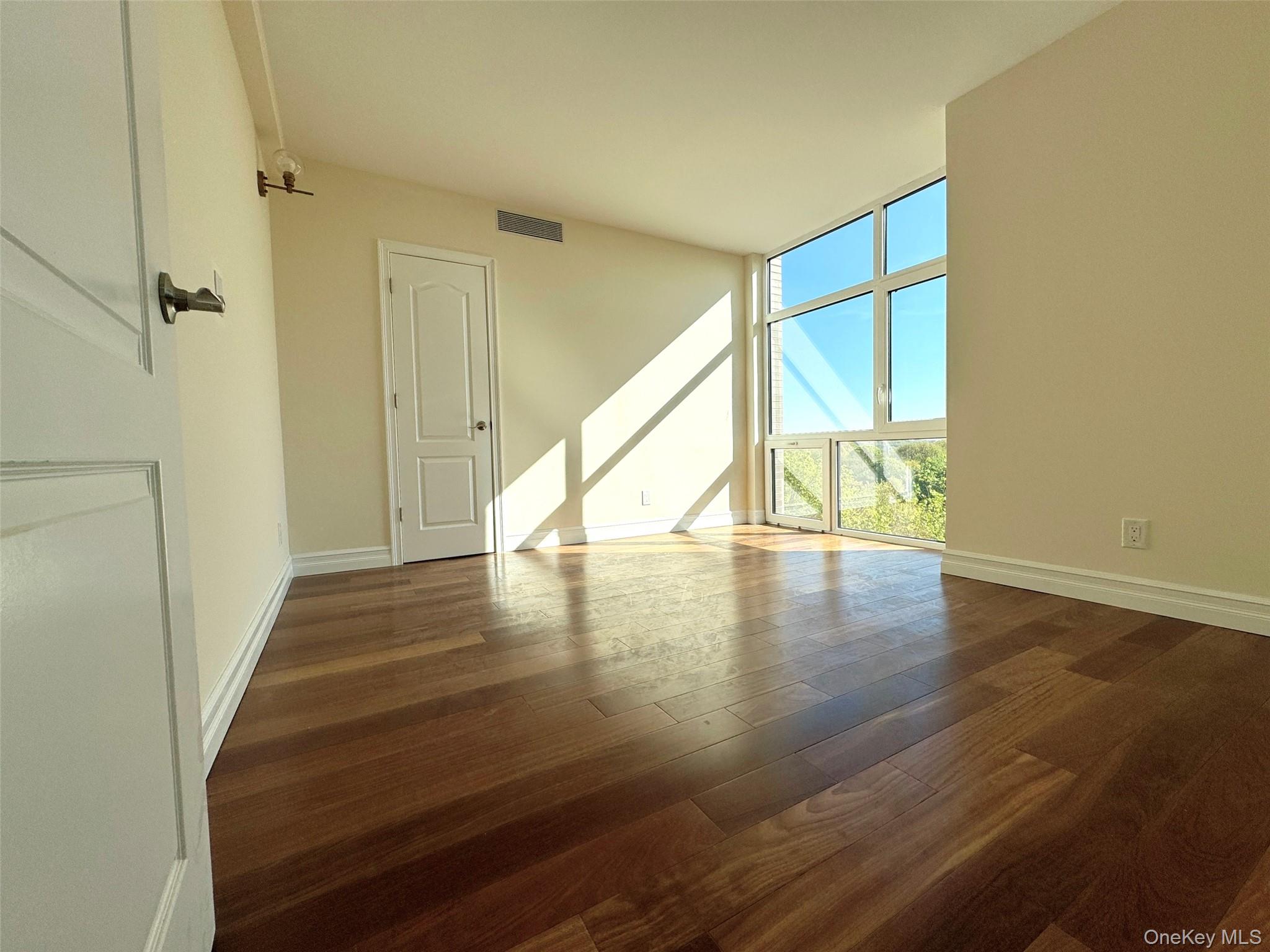 #6 photo, 65-18 Austin St, Unit 7H, Куинс ‖ Rego Park , NY 11374