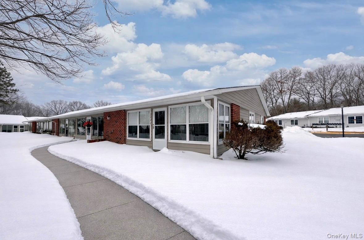 #2 photo, 258 Newcastle Court, Ridge , NY 11961