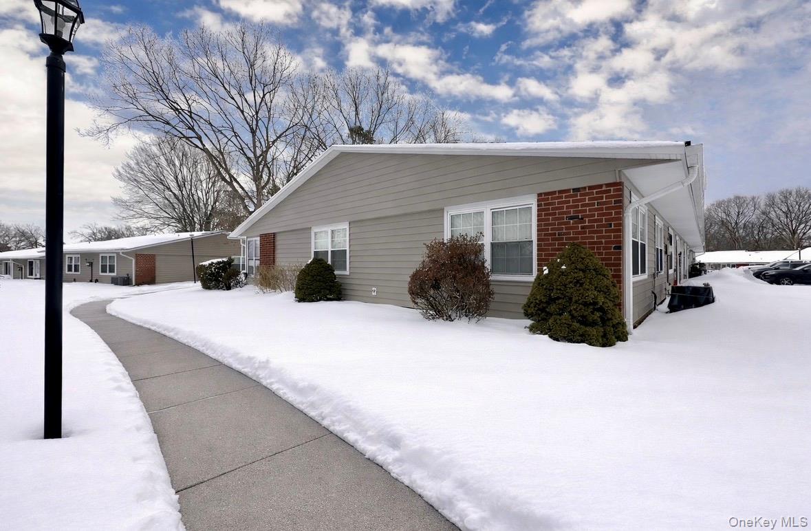 #3 photo, 258 Newcastle Court, Ridge , NY 11961