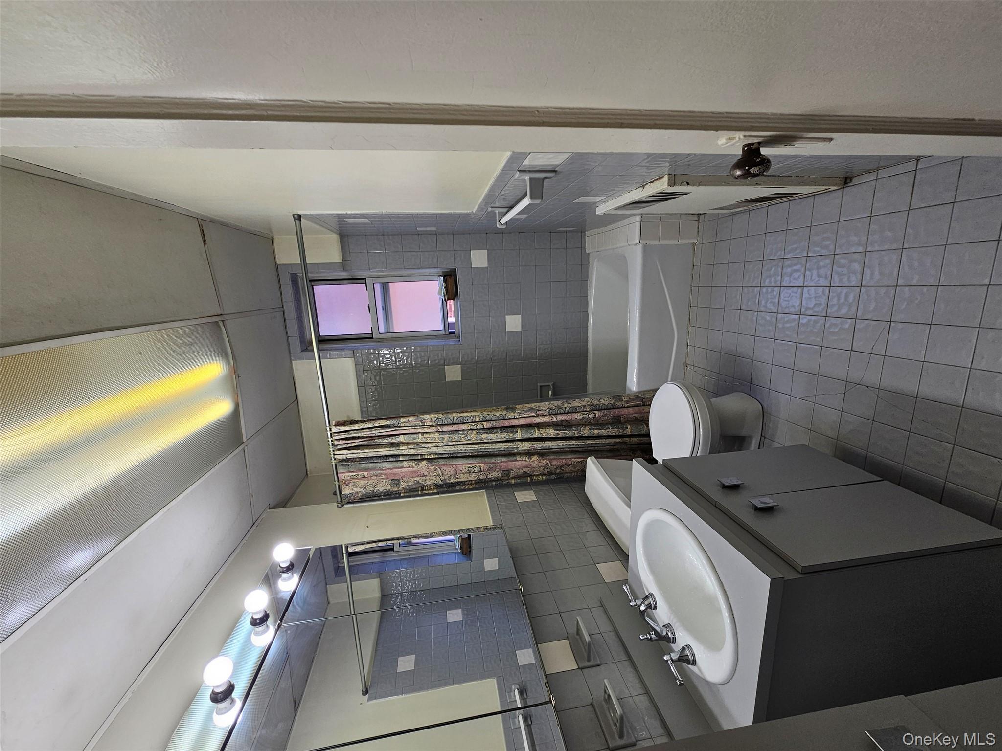 #13 photo, 111-39 76th Road, Куинс ‖ Forest Hills , NY 11375