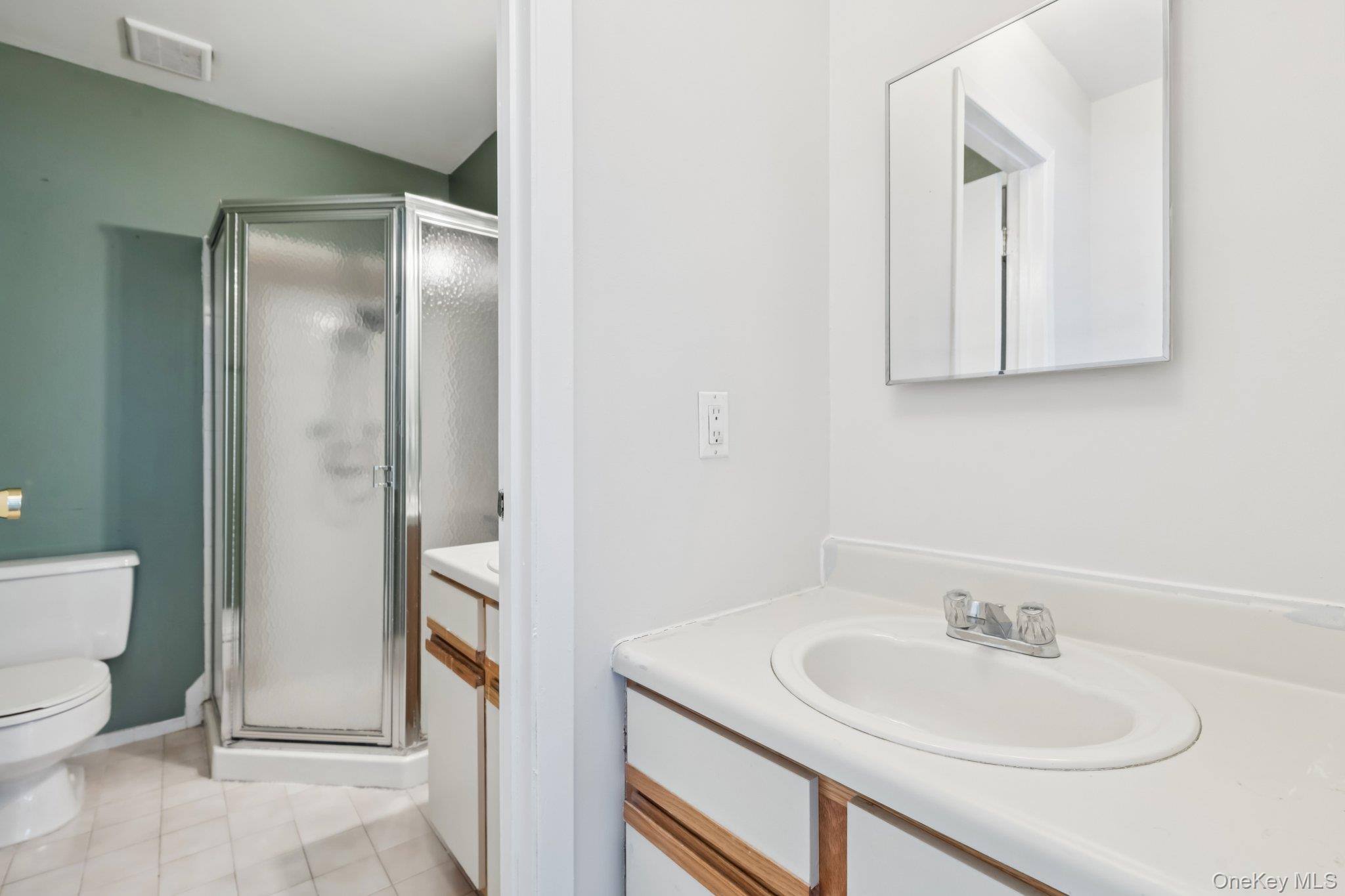 #20 photo, 46 Gazebo Lane, Holtsville , NY 11742