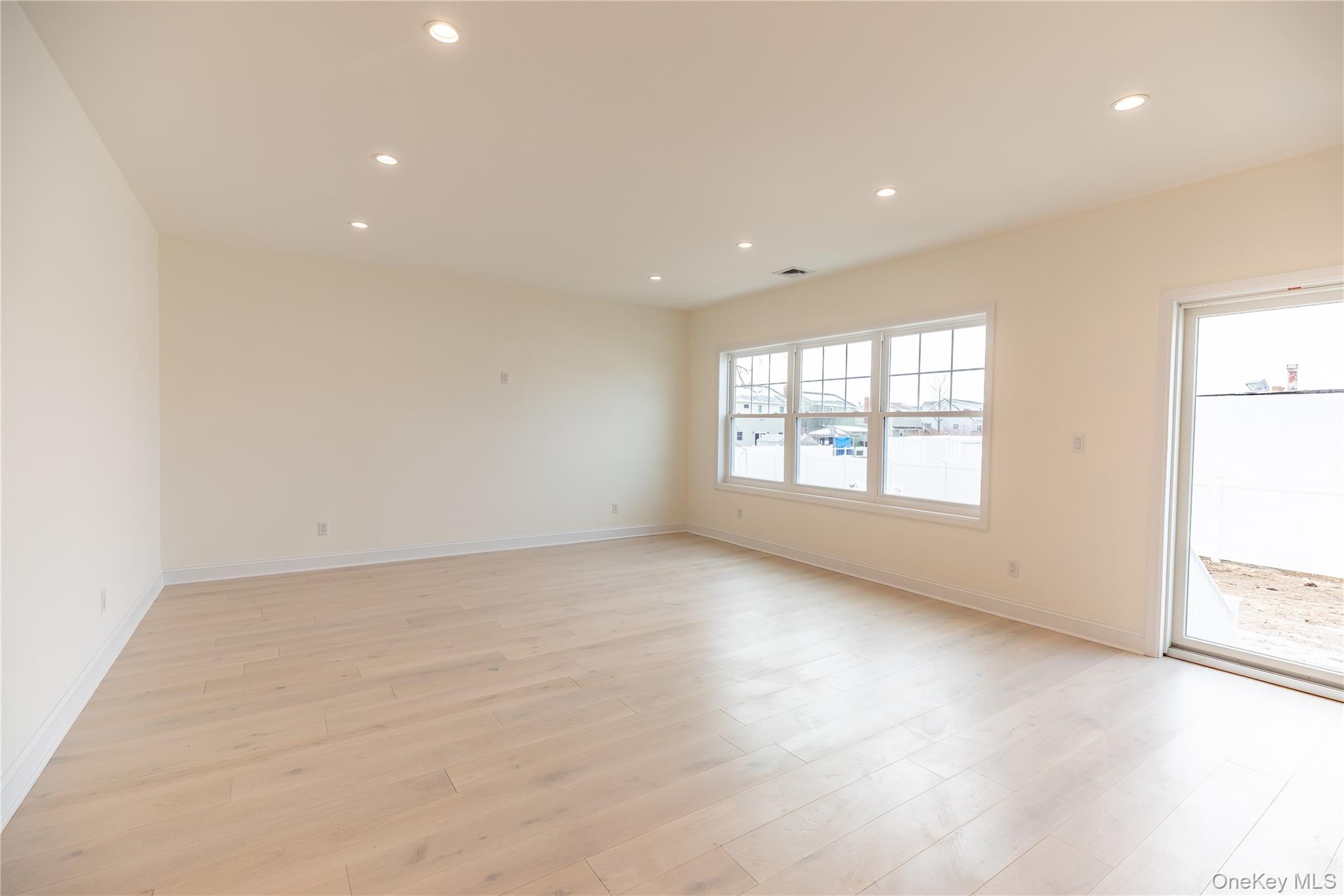 #11 photo, 2910 Yale Place, Baldwin , NY 11510