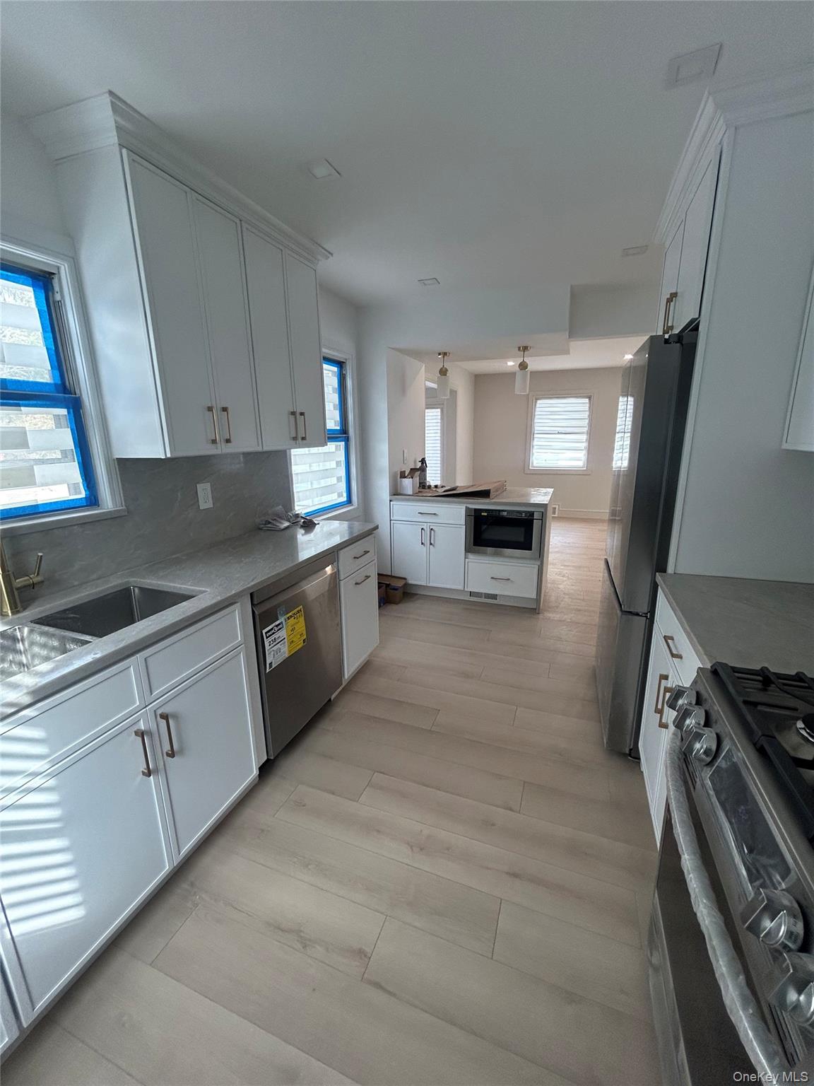 #4 photo, 6 Park Place, Great Neck , NY 11024