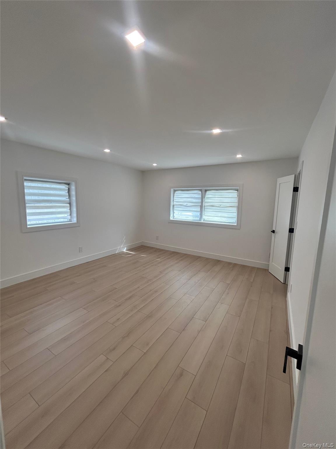 #6 photo, 6 Park Place, Great Neck , NY 11024