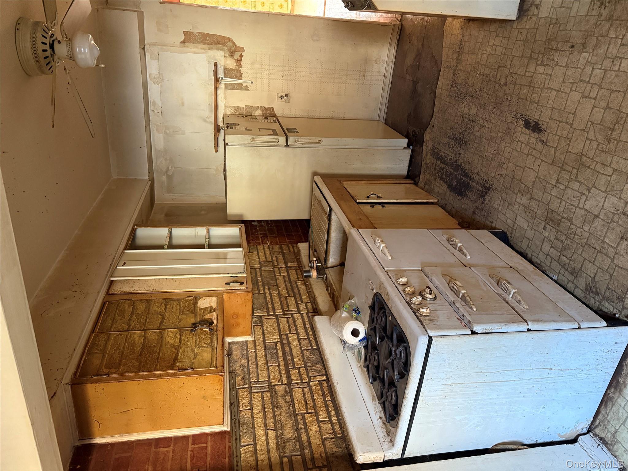 #10 photo, 3832 215th Place, Bayside , NY 11361