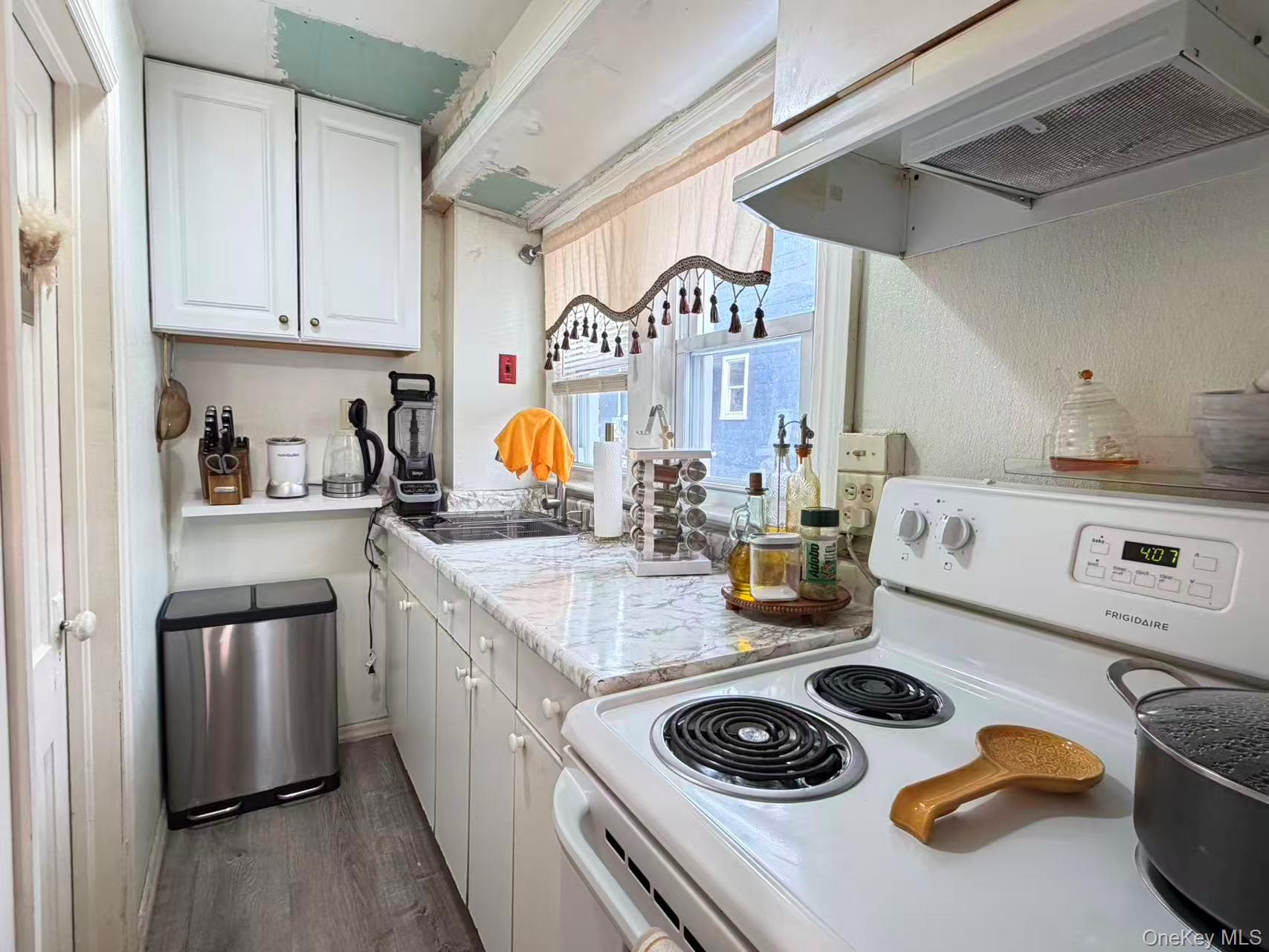 #12 photo, 7 Sands Point Road, Port Washington , NY 11050