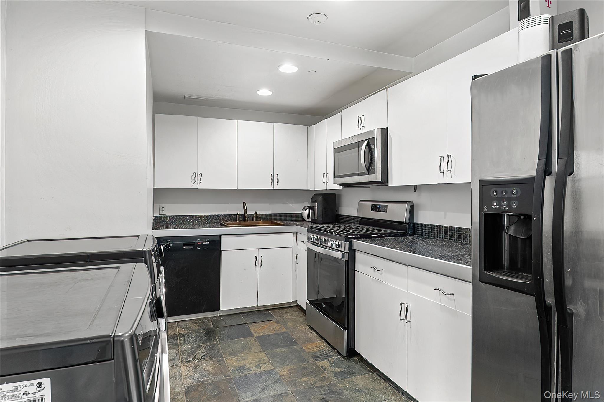 #2 photo, 23 Water Grant Street, Yonkers , NY 10701