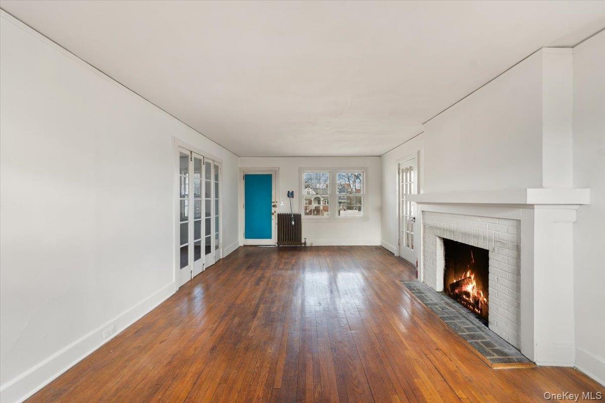 #6 photo, 310 W 263rd Street, הברונקס Bronx , NY 10471