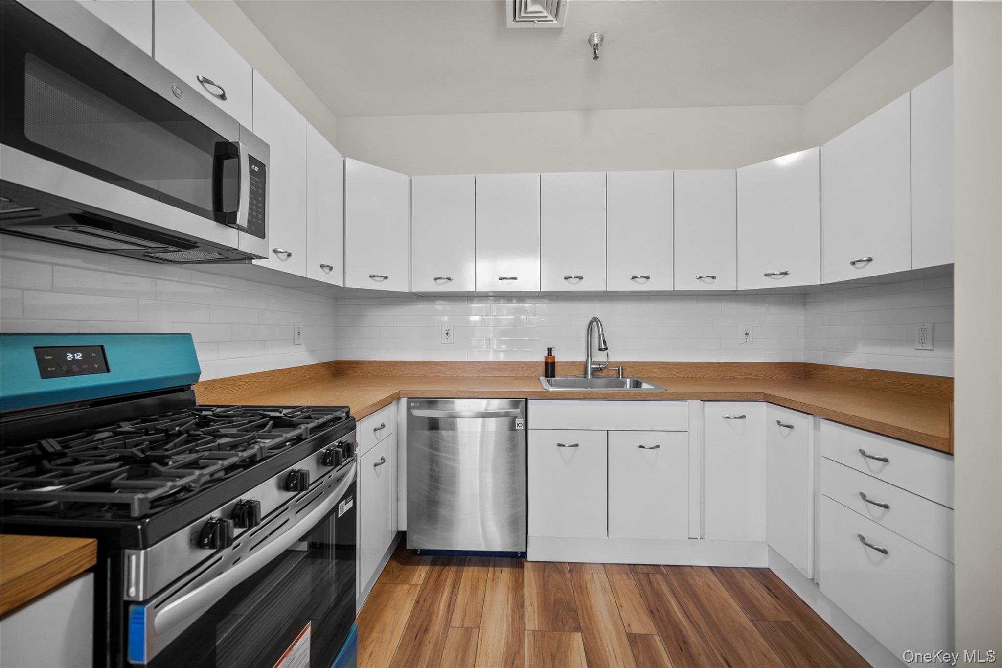 #16 photo, 520 Ashford Avenue, 纽约州 Ardsley , NY 10502