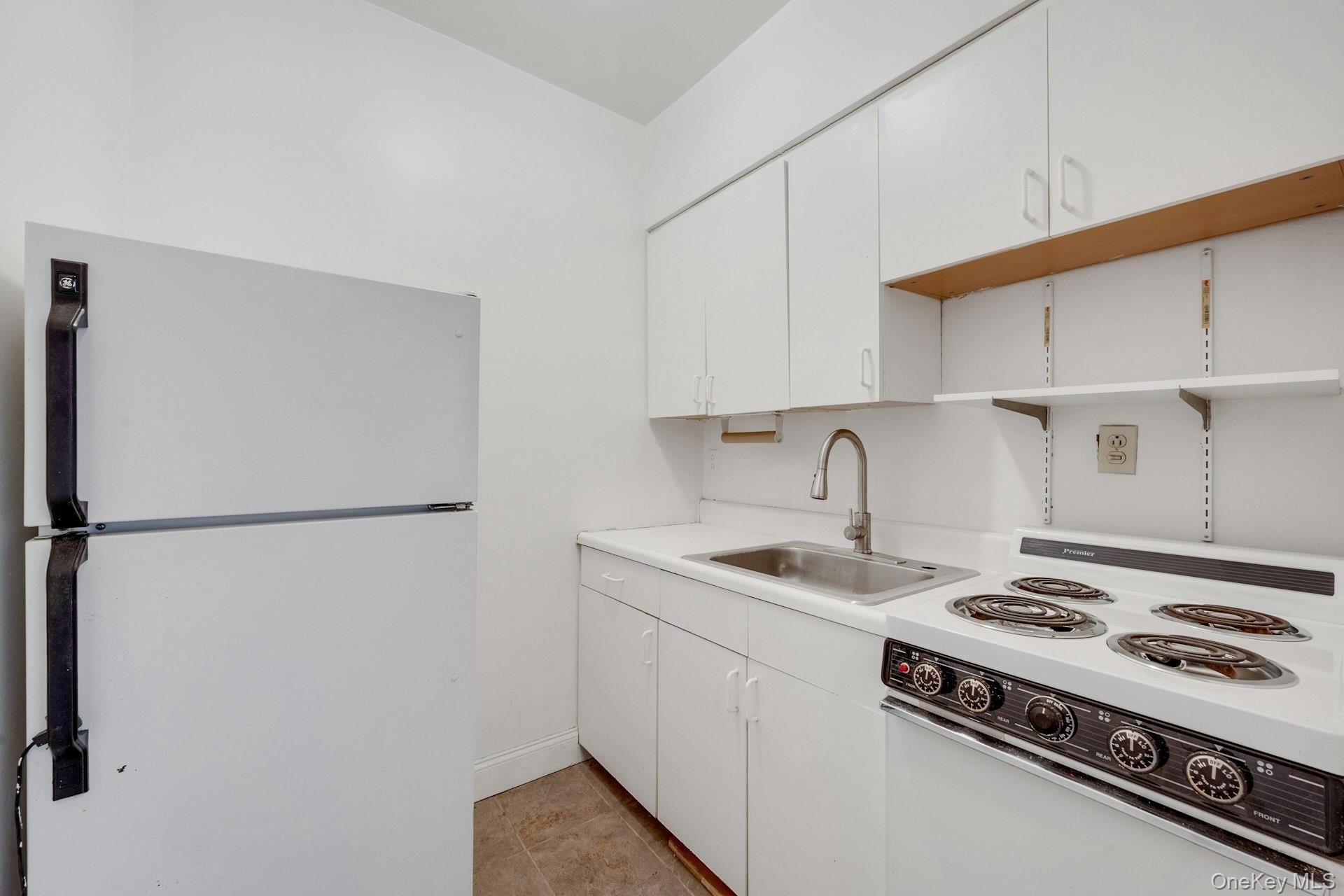 #10 photo, 10 N Broadway, White Plains , NY 10601