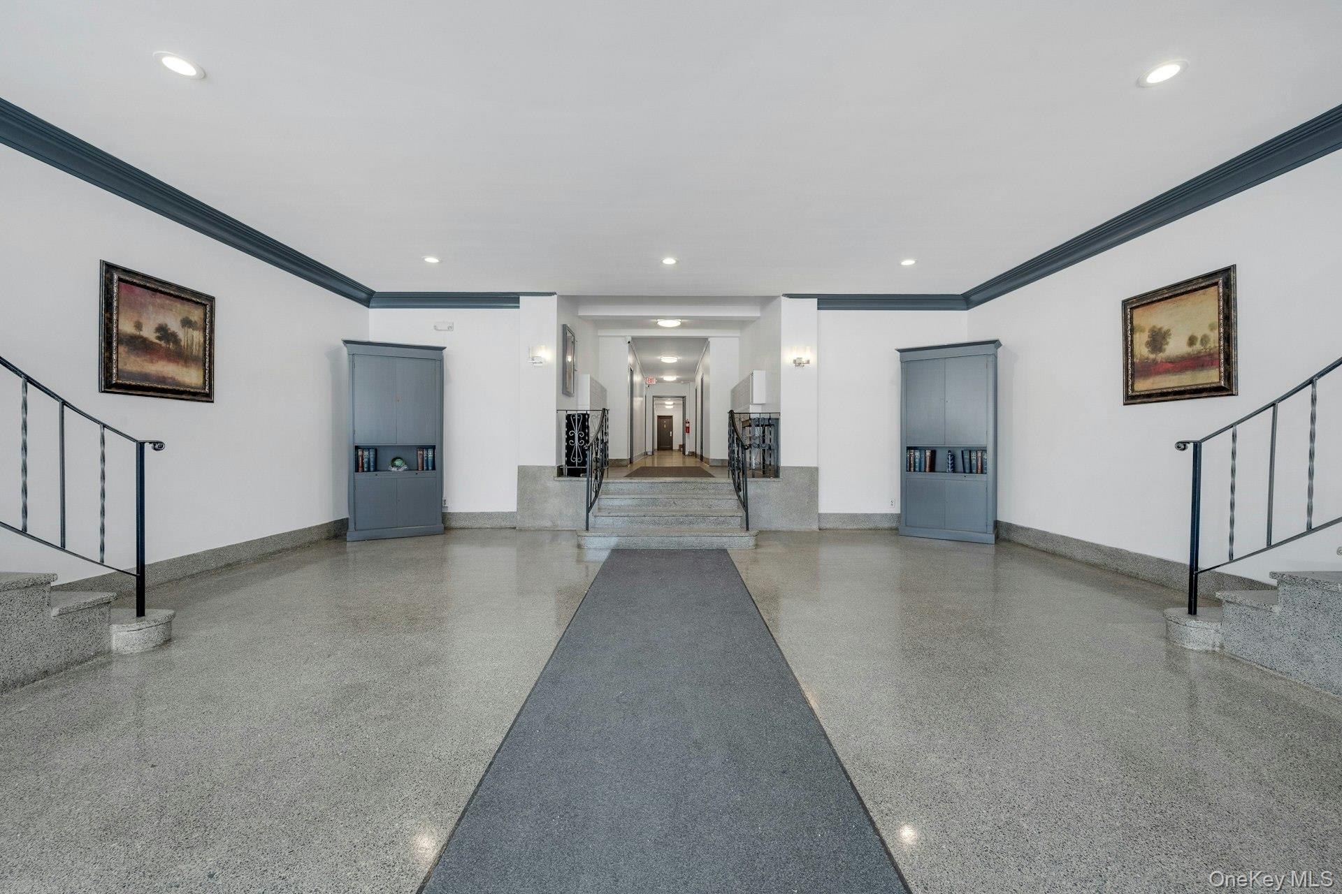 #4 photo, 10 N Broadway, White Plains , NY 10601