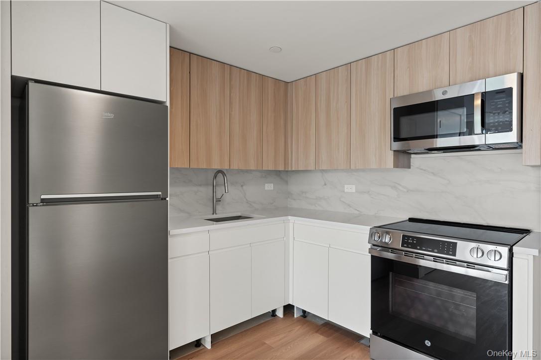 #6 photo, 10 Lyon Place, White Plains , NY 10601