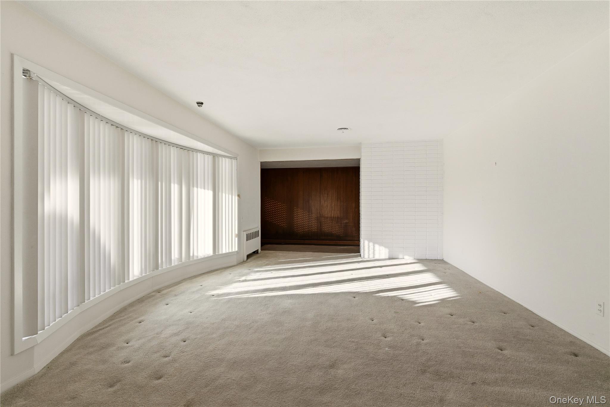 #6 photo, 75 Mimosa Drive, East Hills , NY 11576