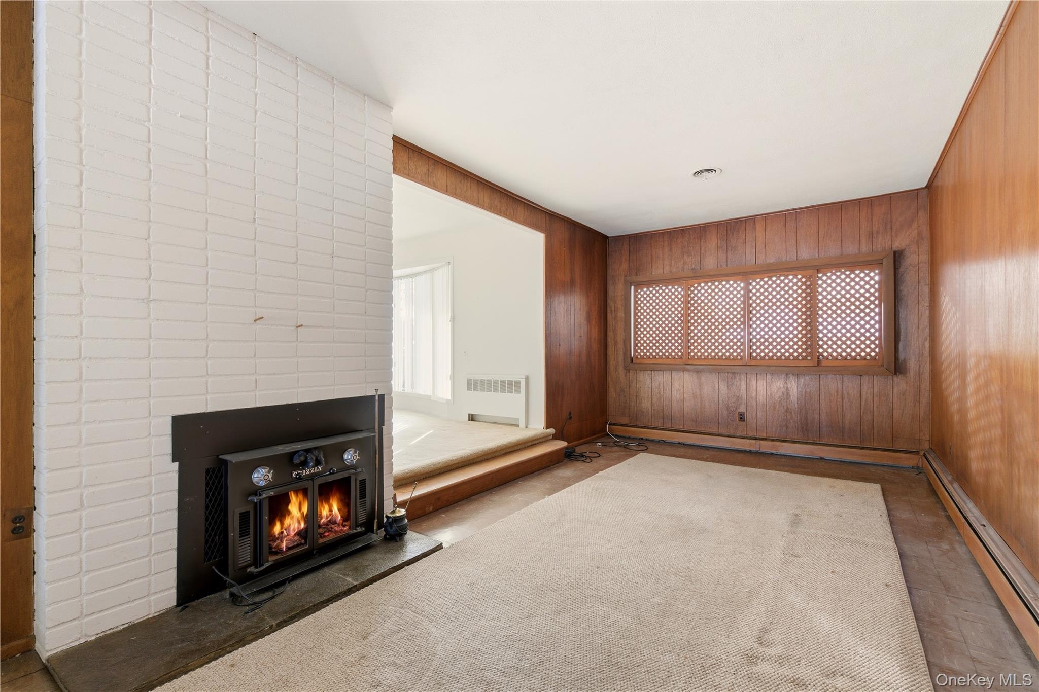 #8 photo, 75 Mimosa Drive, East Hills , NY 11576