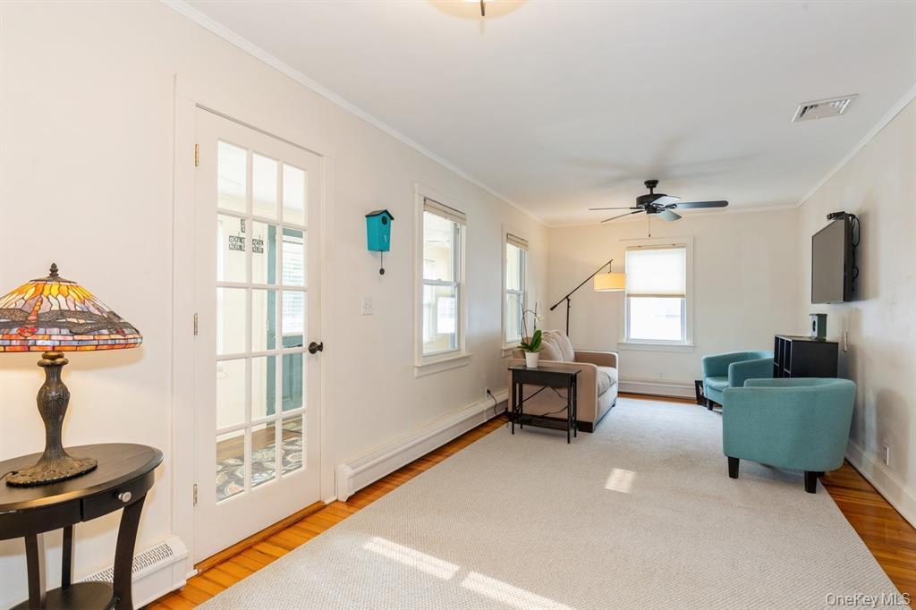 #5 photo, 109 Roosevelt Avenue, 东长岛 Sayville , NY 11782