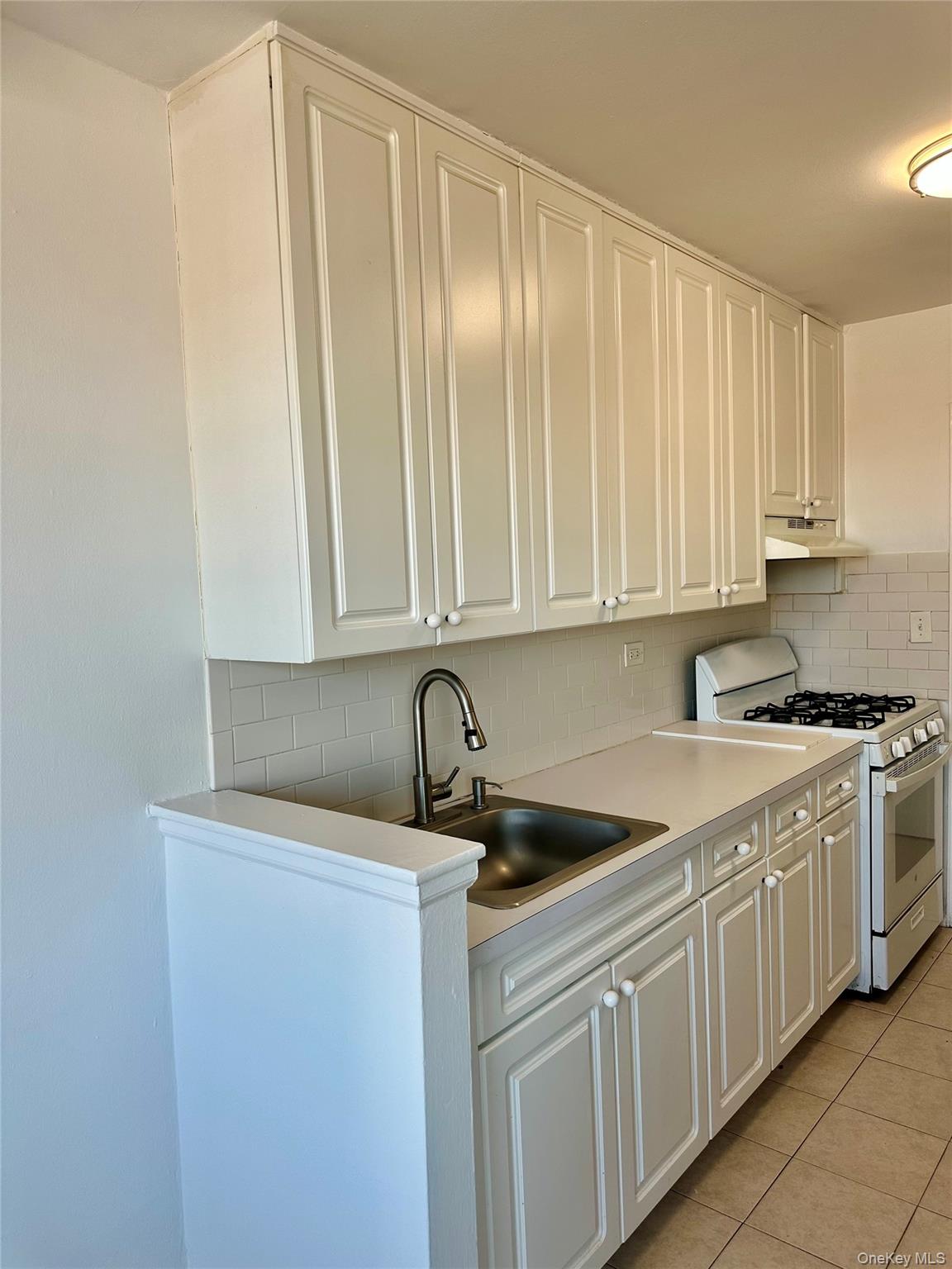 #14 photo, 164-20 Highland Avenue, Jamaica Hills , NY 11432