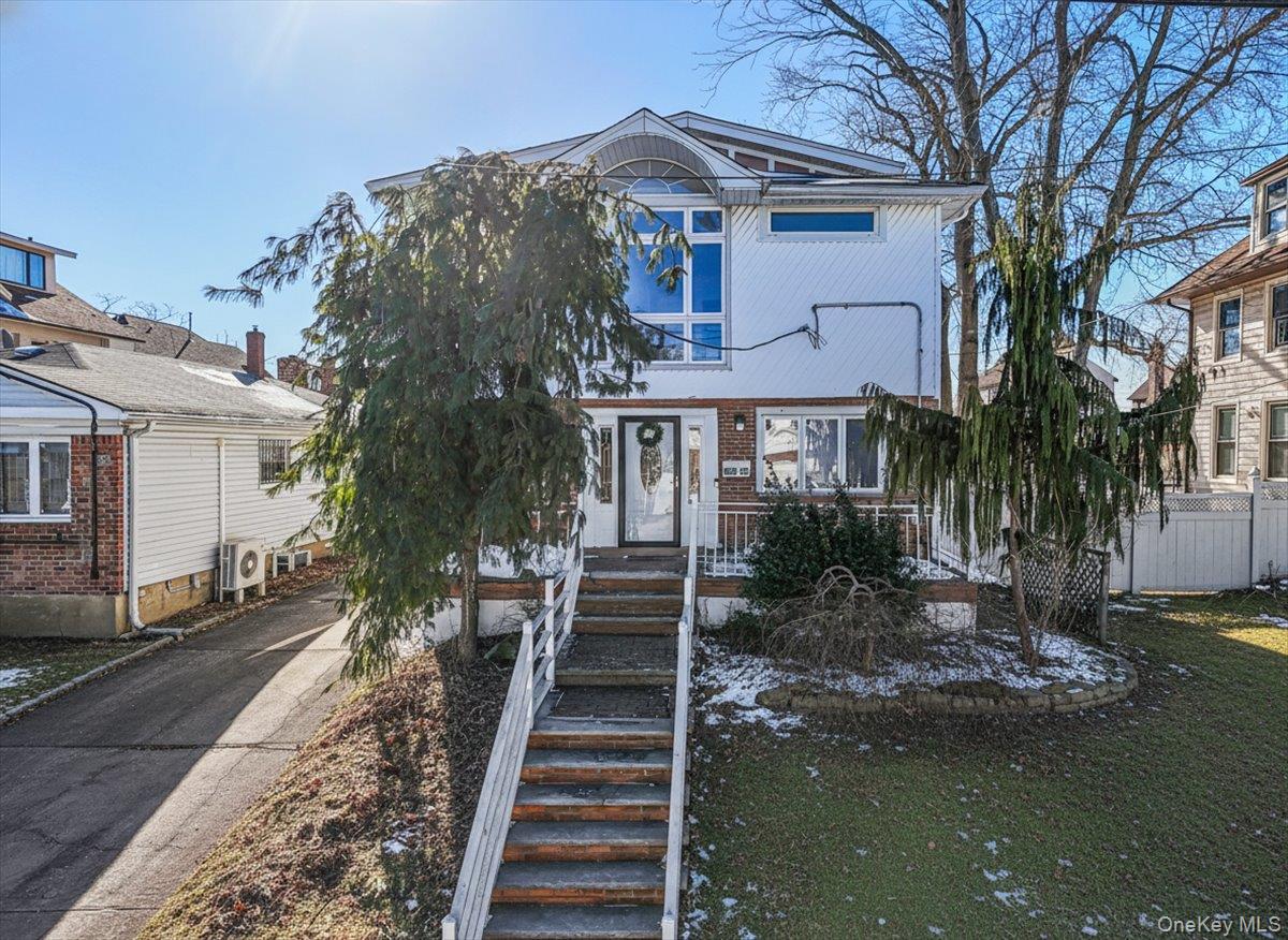 #1 photo, 157-40 9th Avenue, Куинс ‖ Beechhurst , NY 11357