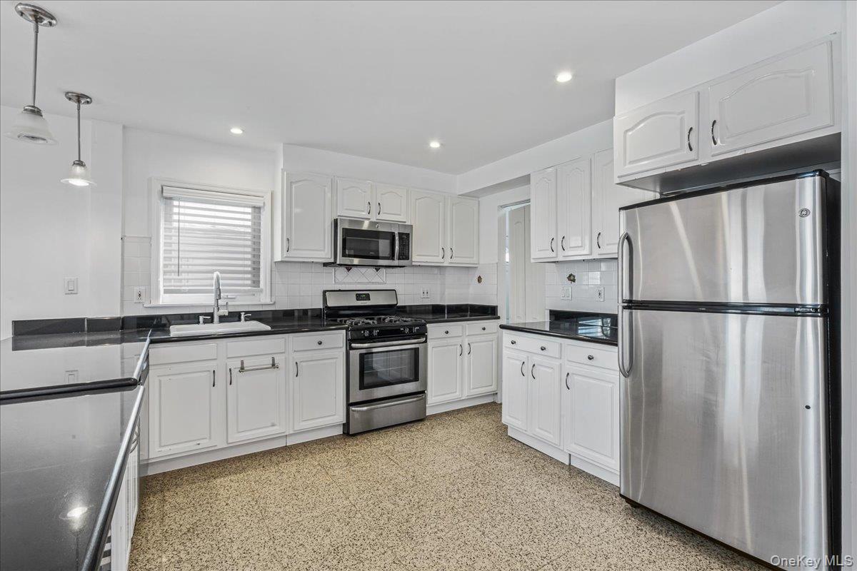 #10 photo, 157-40 9th Avenue, Куинс ‖ Beechhurst , NY 11357