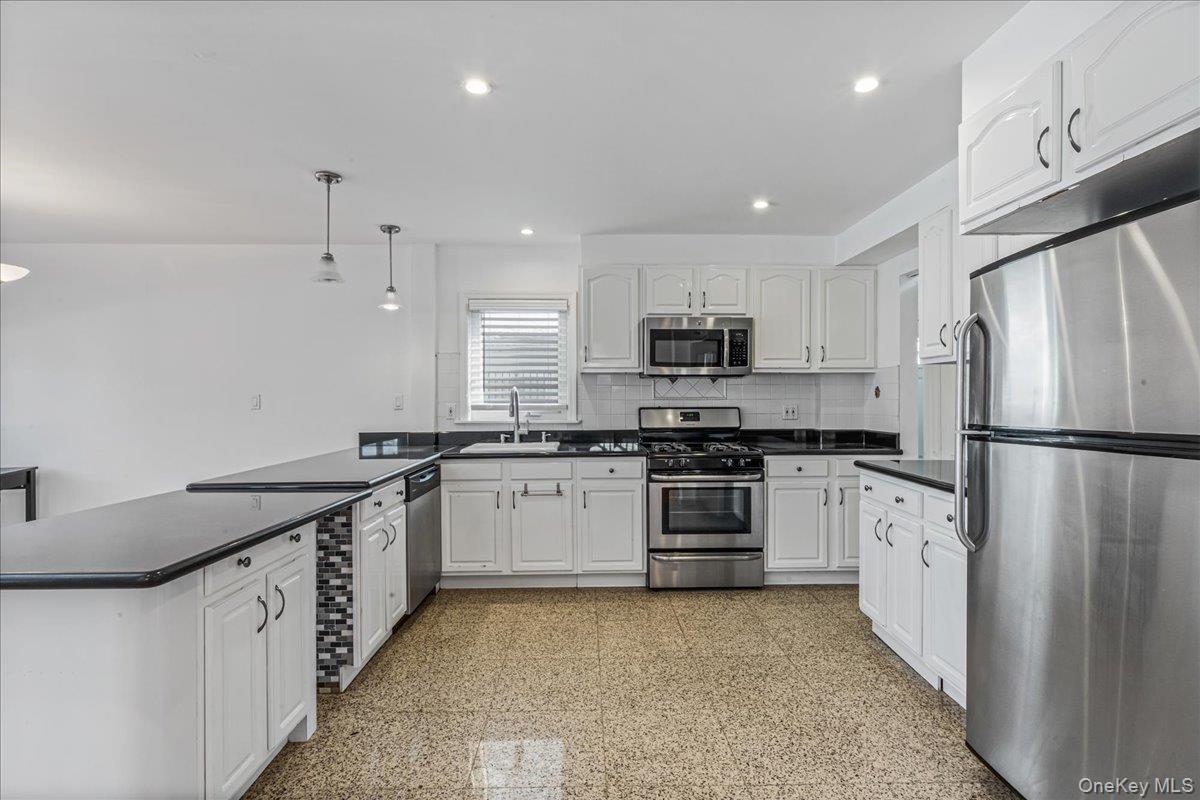 #11 photo, 157-40 9th Avenue, Куинс ‖ Beechhurst , NY 11357