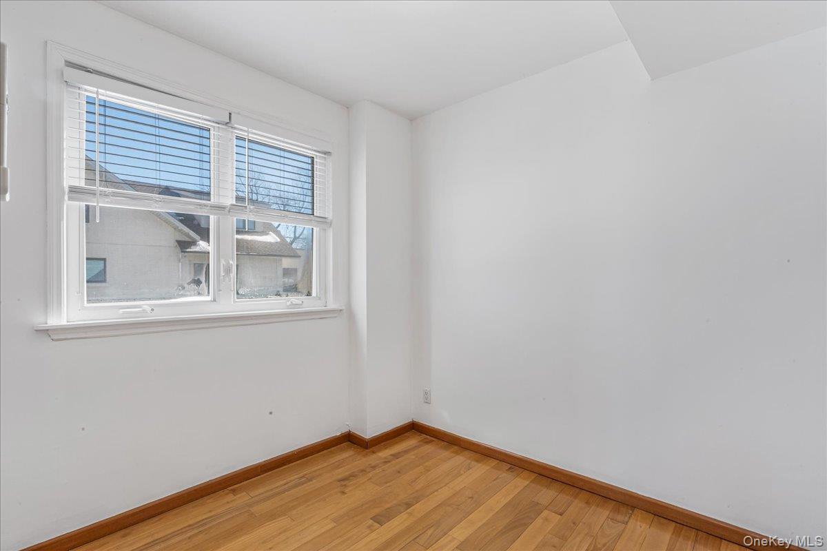 #19 photo, 157-40 9th Avenue, Куинс ‖ Beechhurst , NY 11357