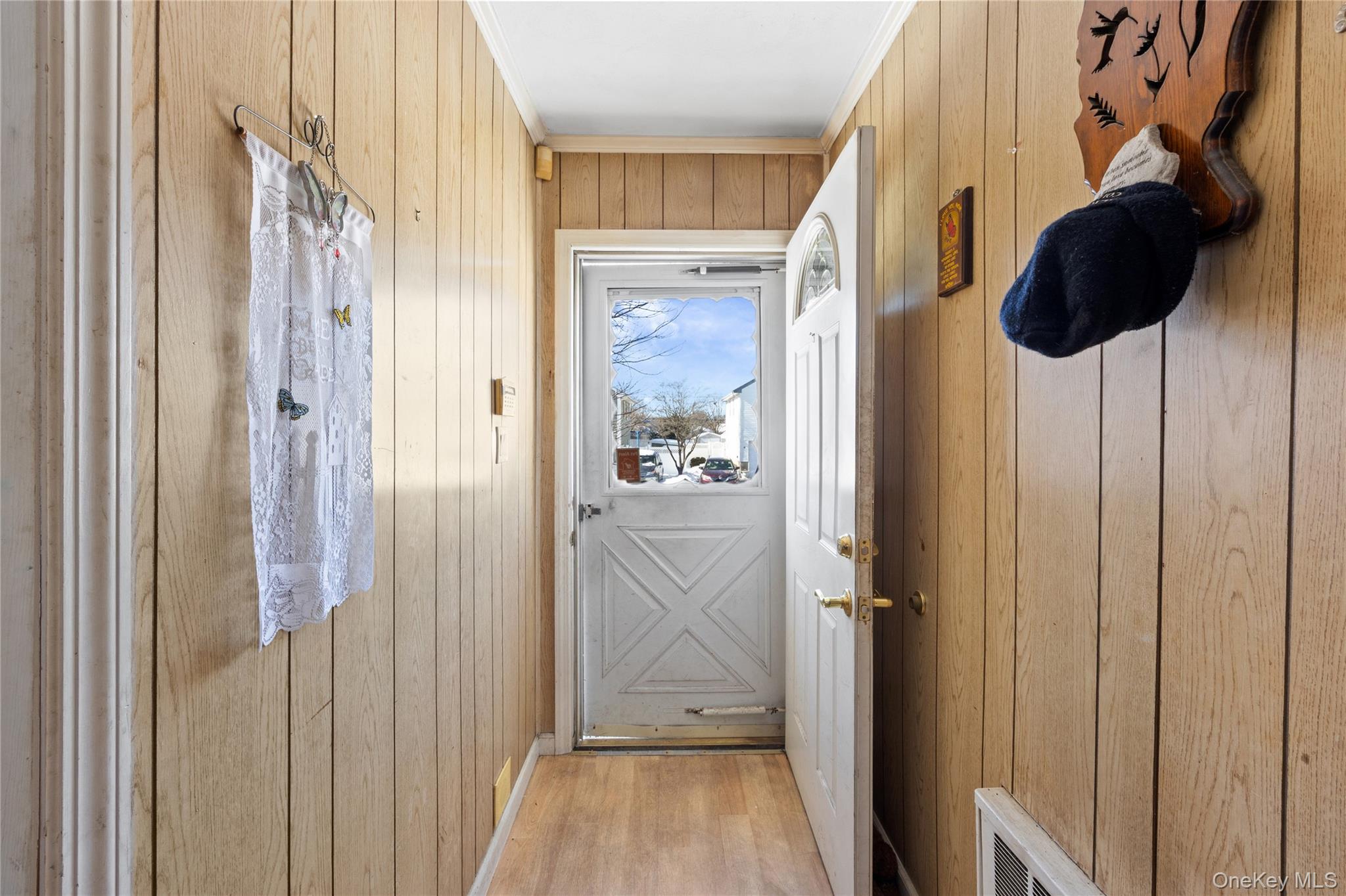 #3 photo, 27 Elizabeth Drive, नासाउ काउंटी Bethpage , NY 11714