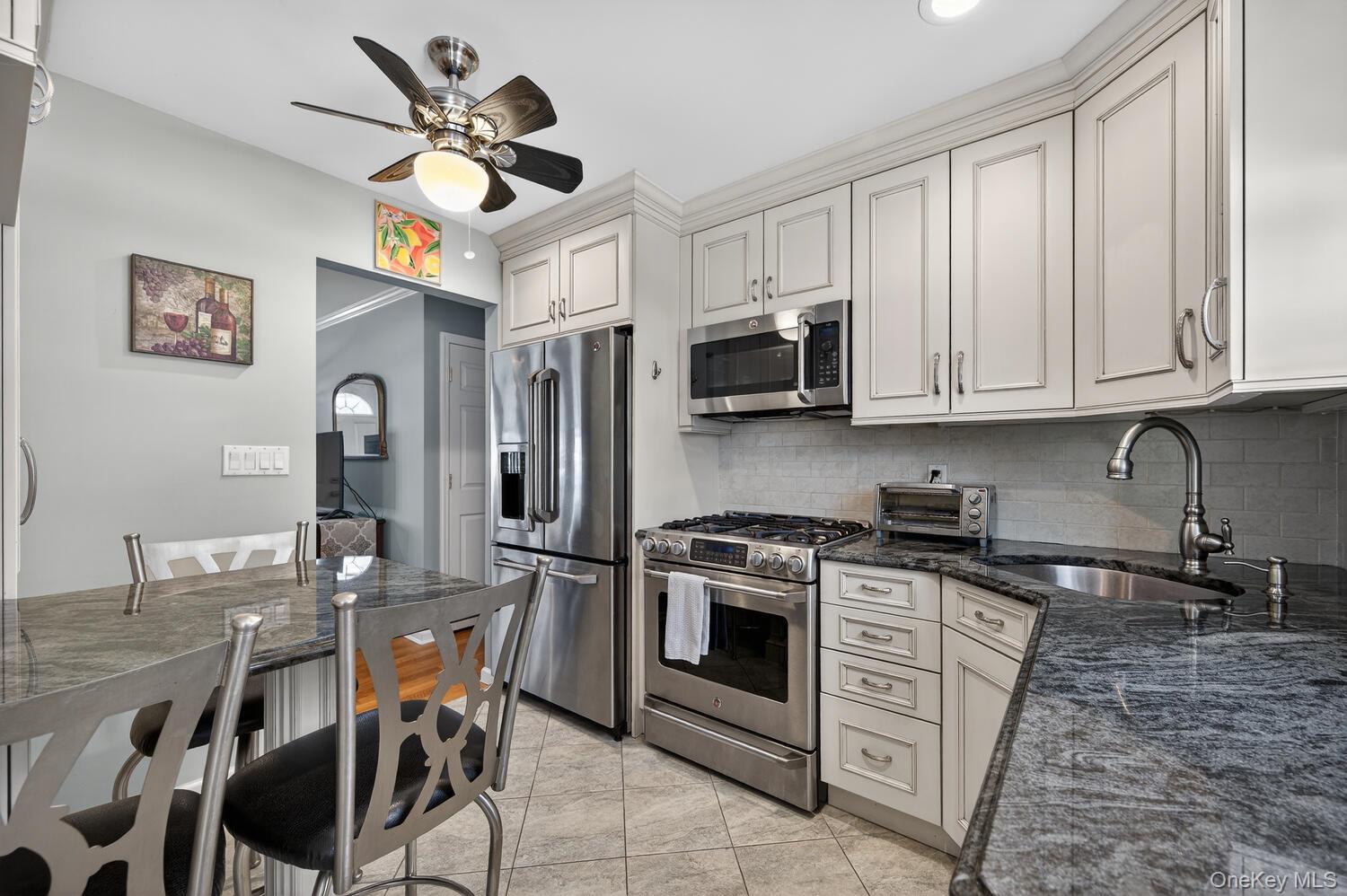 #10 photo, 113 Kuhl Avenue, Hicksville , NY 11801