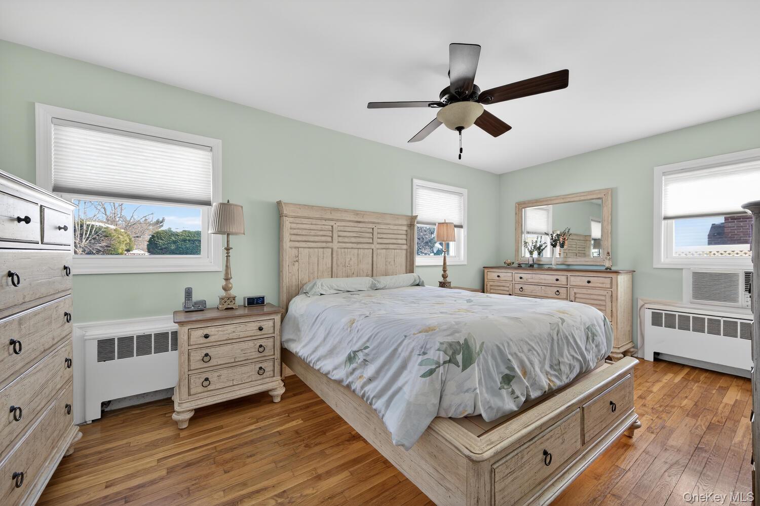 #12 photo, 113 Kuhl Avenue, Hicksville , NY 11801