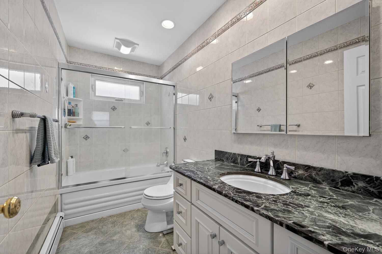 #14 photo, 113 Kuhl Avenue, Hicksville , NY 11801