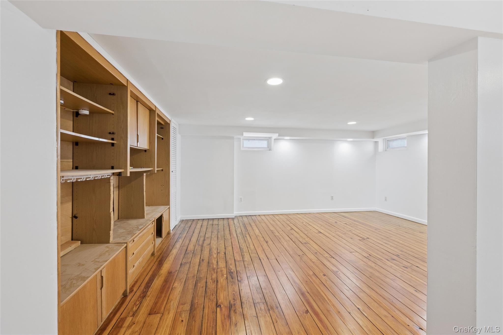 #18 photo, 31 Evelyn Lane, Syosset , NY 11791