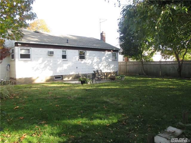 #2 photo, 31 Evelyn Lane, Syosset , NY 11791