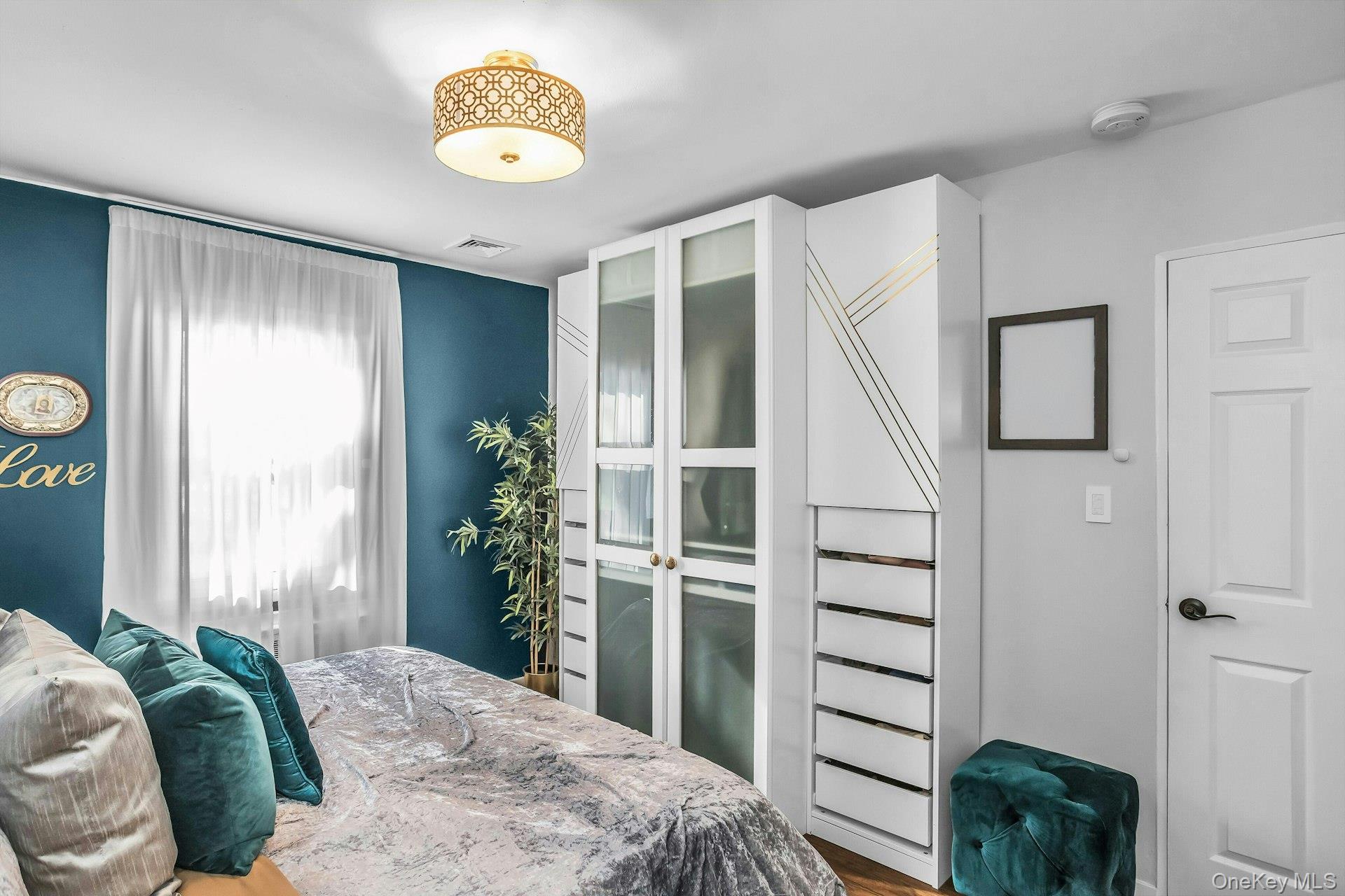 #13 photo, 116 Woods Avenue, Malverne , NY 11565