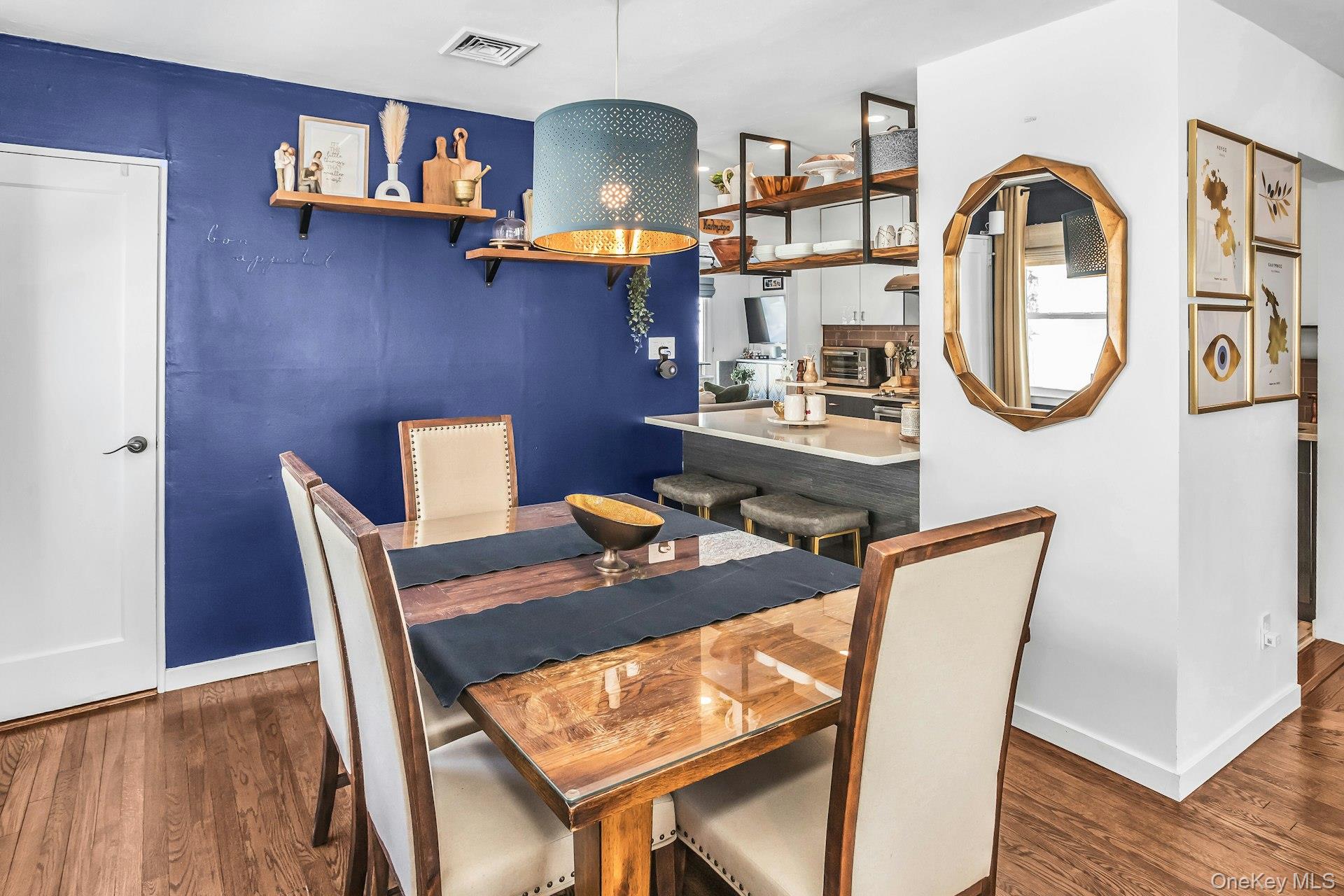 #4 photo, 116 Woods Avenue, Malverne , NY 11565