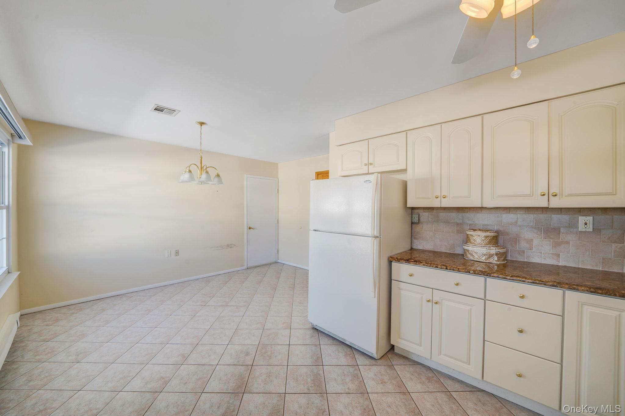 #20 photo, 430 Falmouth Court, Ridge , NY 11961