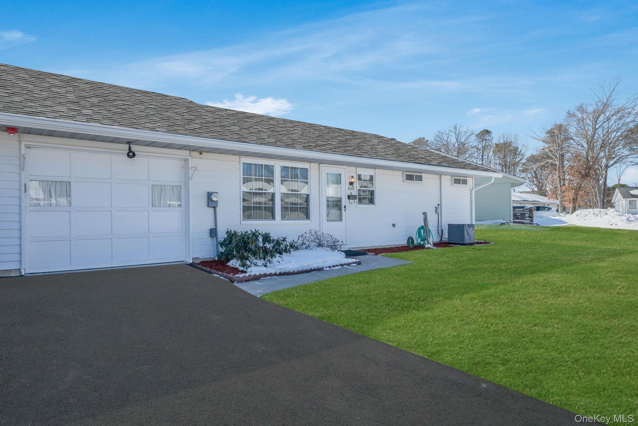 #3 photo, 430 Falmouth Court, Ridge , NY 11961